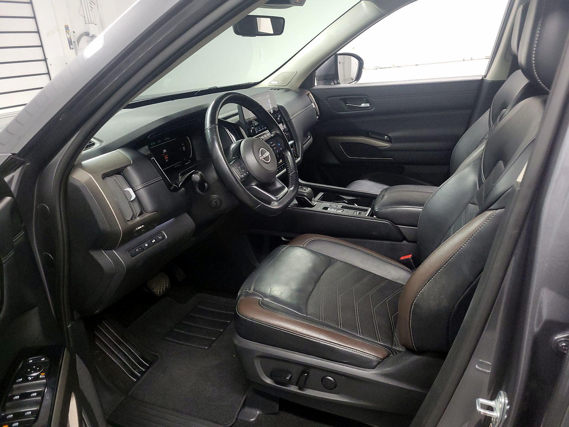 Thumbnail: 2023 Nissan Pathfinder - 11