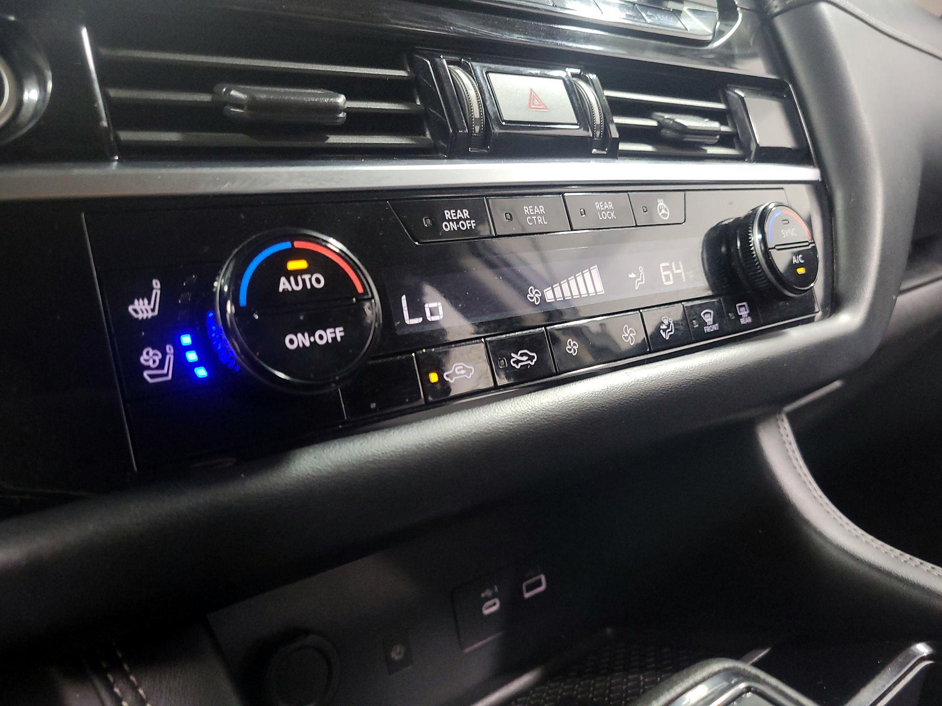 Thumbnail: 2023 Nissan Pathfinder - 17