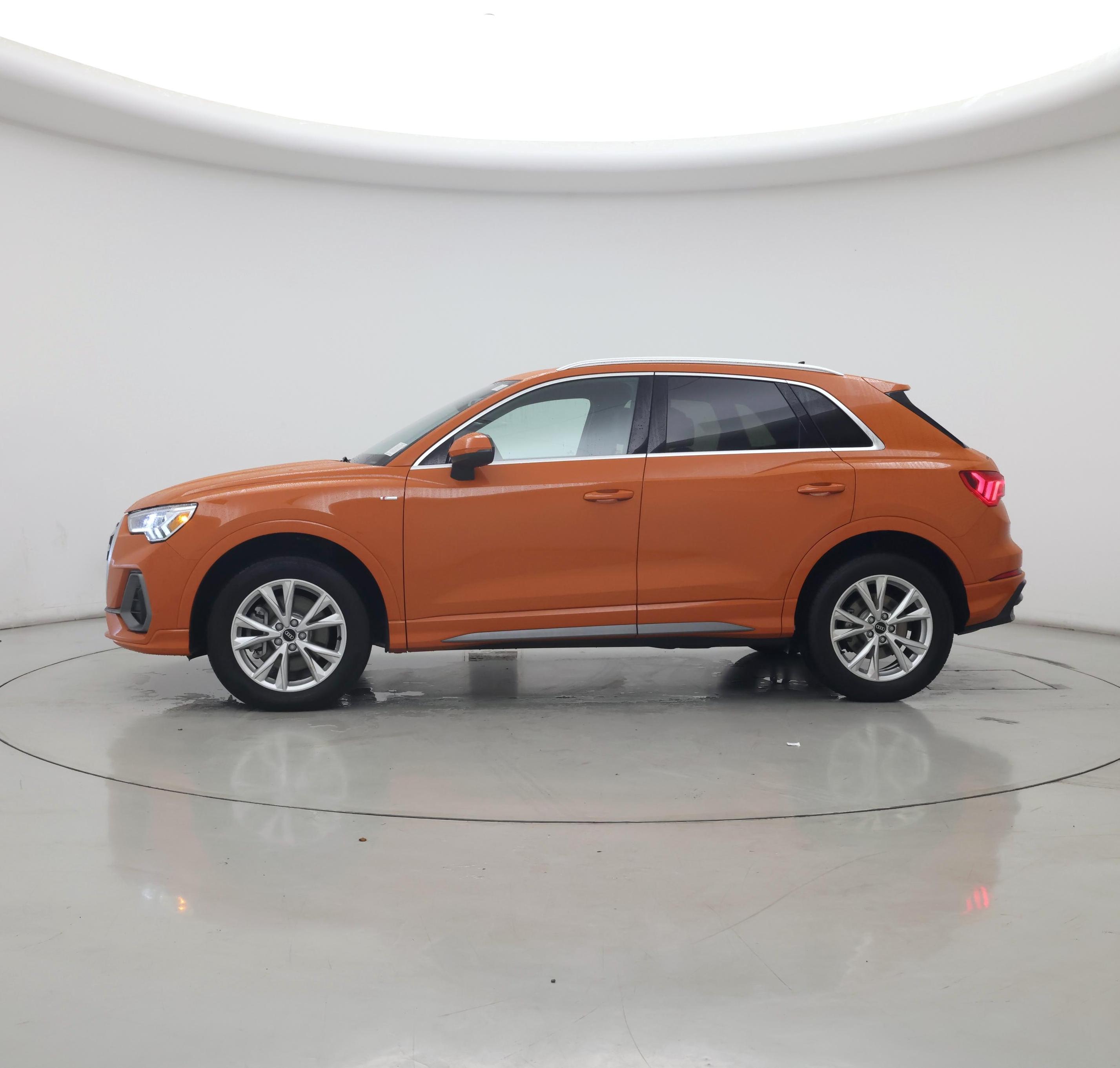 Thumbnail: 2022 Audi Q3 - 3