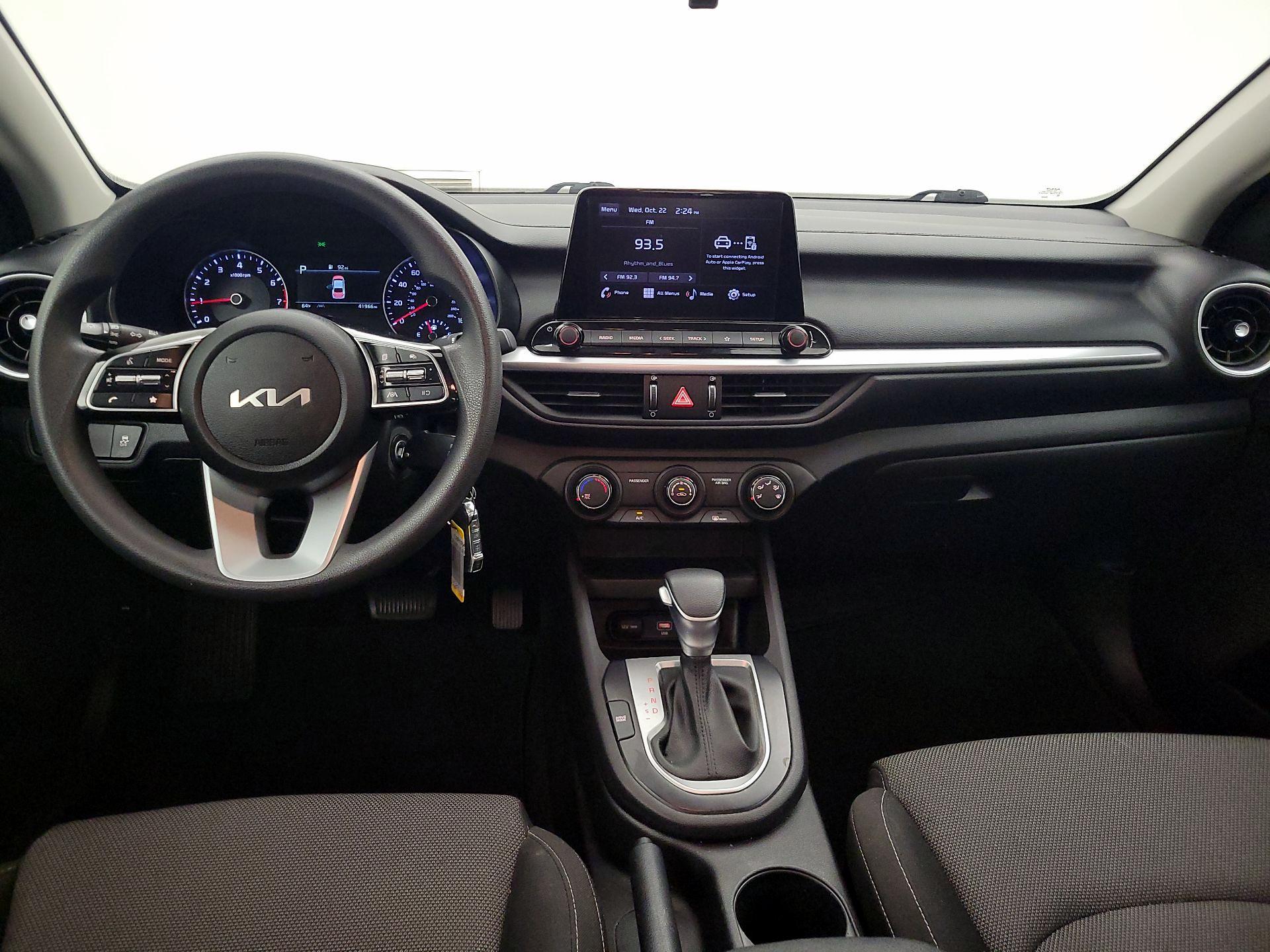 Thumbnail: 2022 Kia Forte - 9
