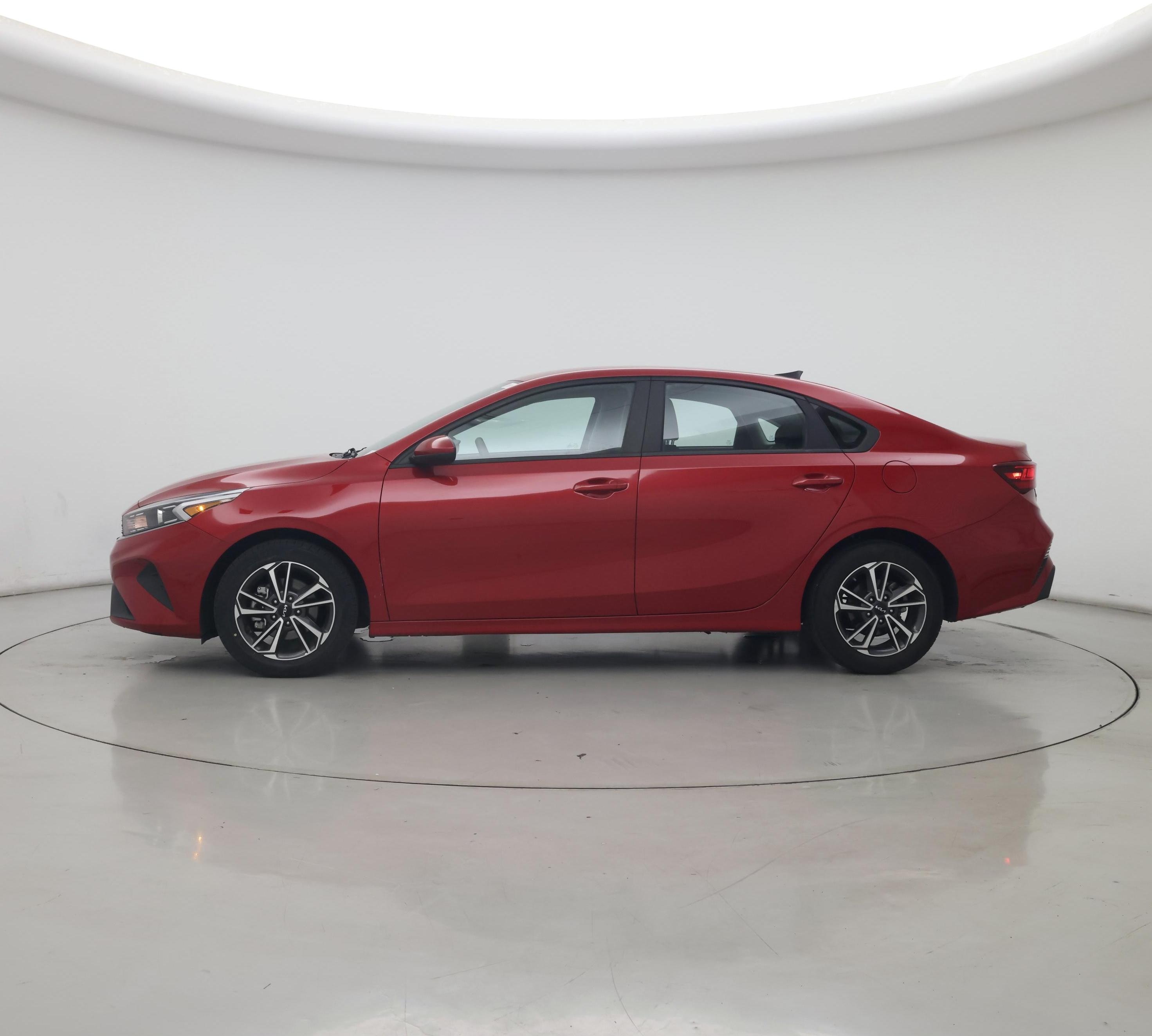 Thumbnail: 2022 Kia Forte - 3