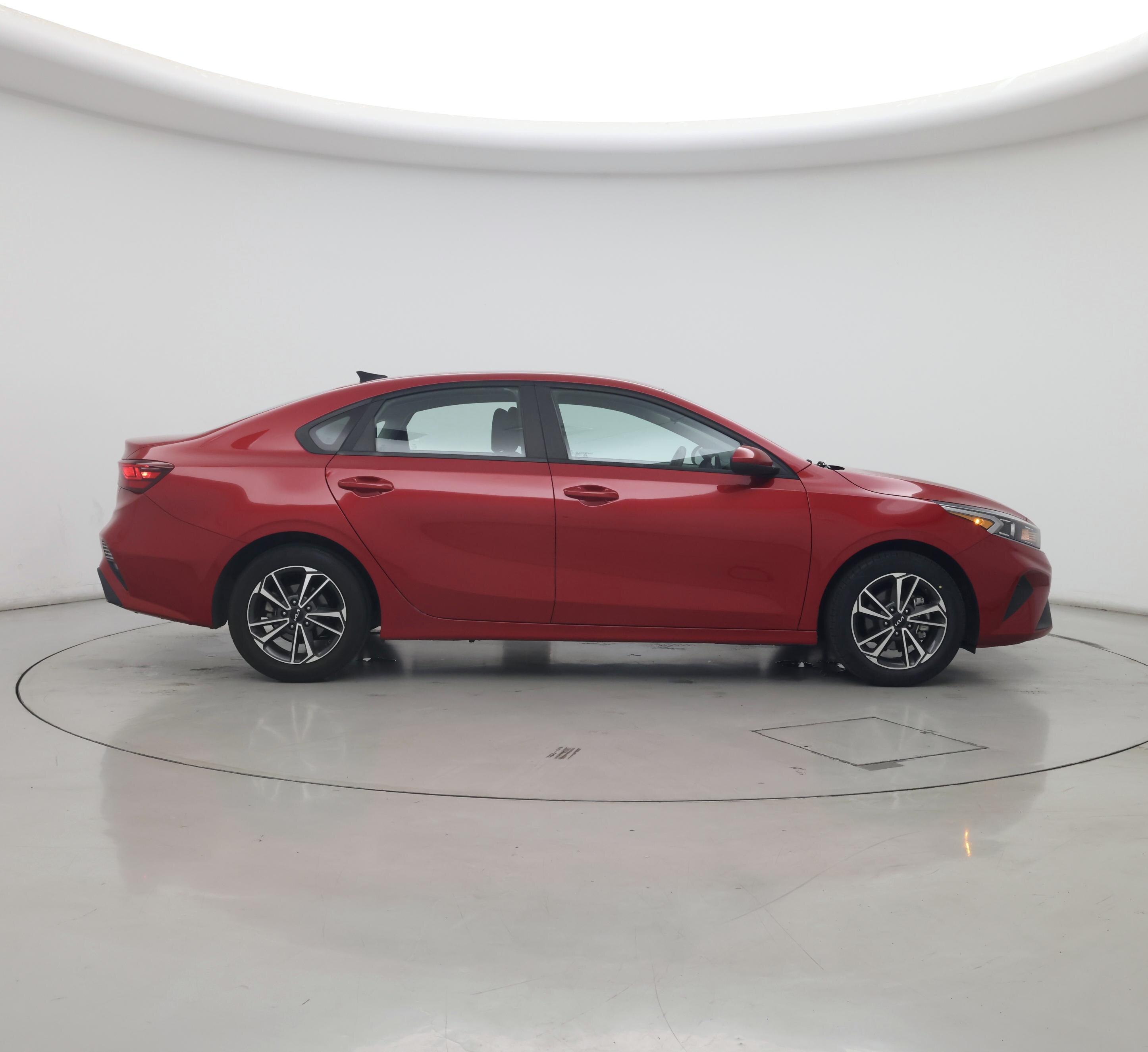 Thumbnail: 2022 Kia Forte - 7