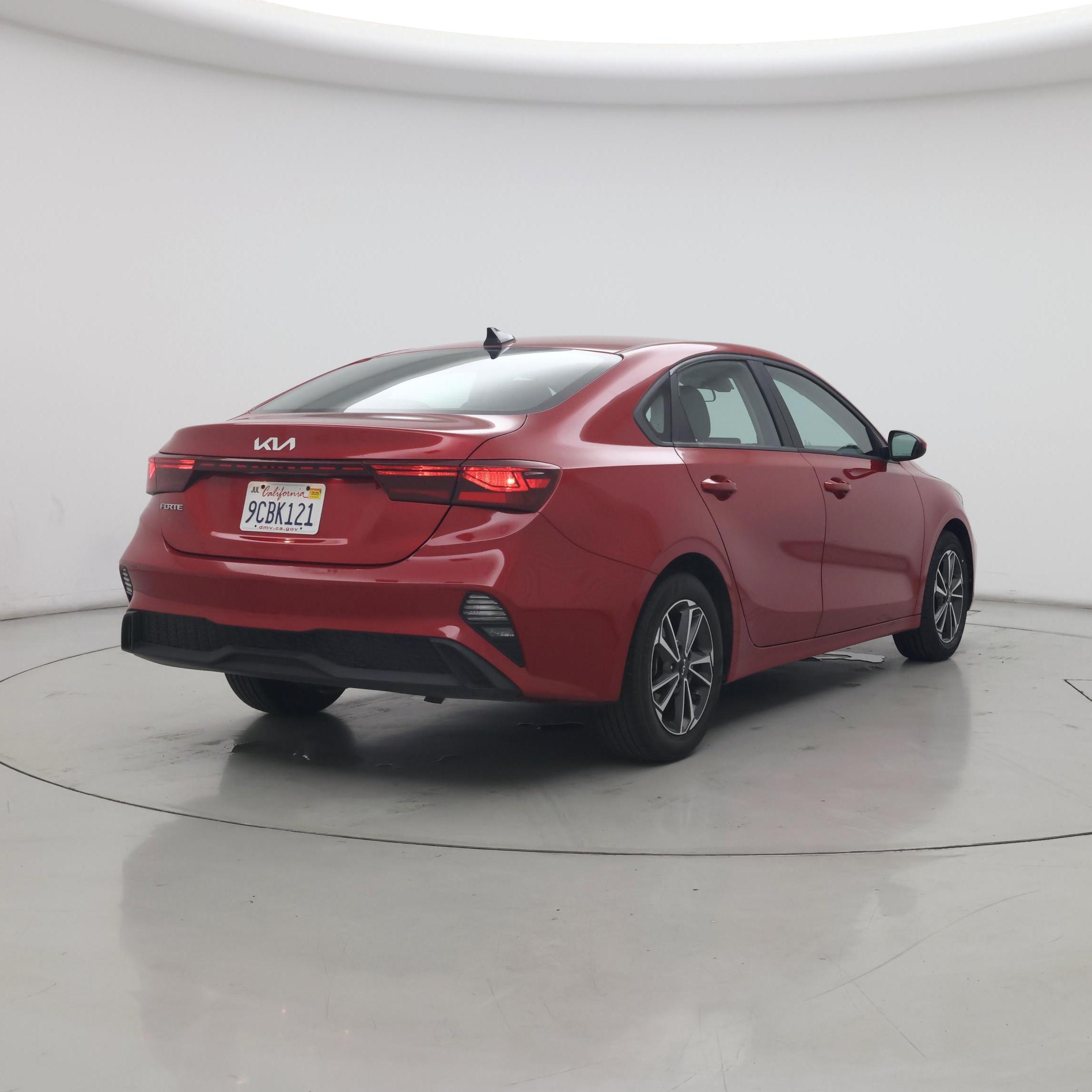 Thumbnail: 2022 Kia Forte - 8