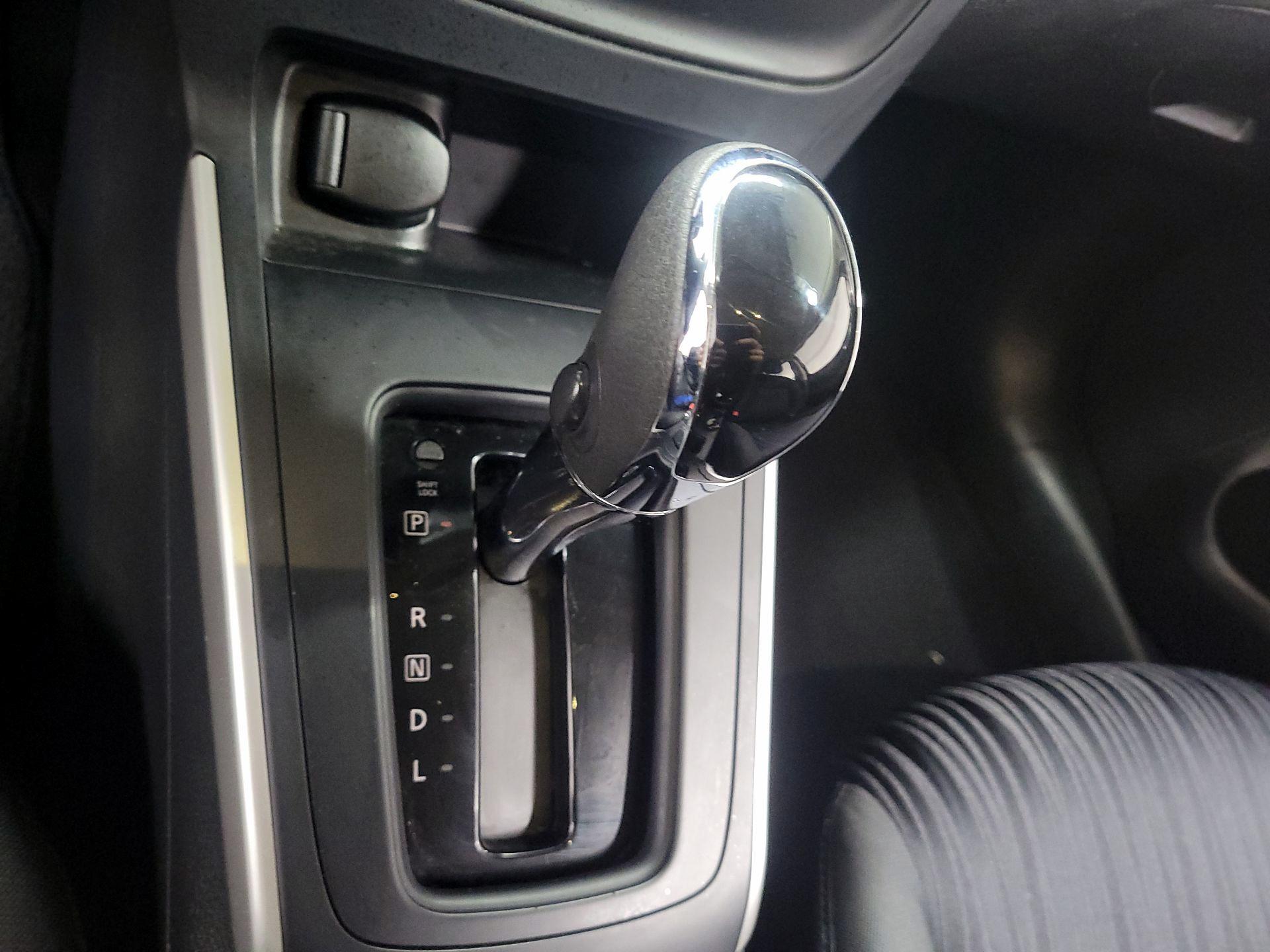 Thumbnail: 2019 Nissan Sentra - 16