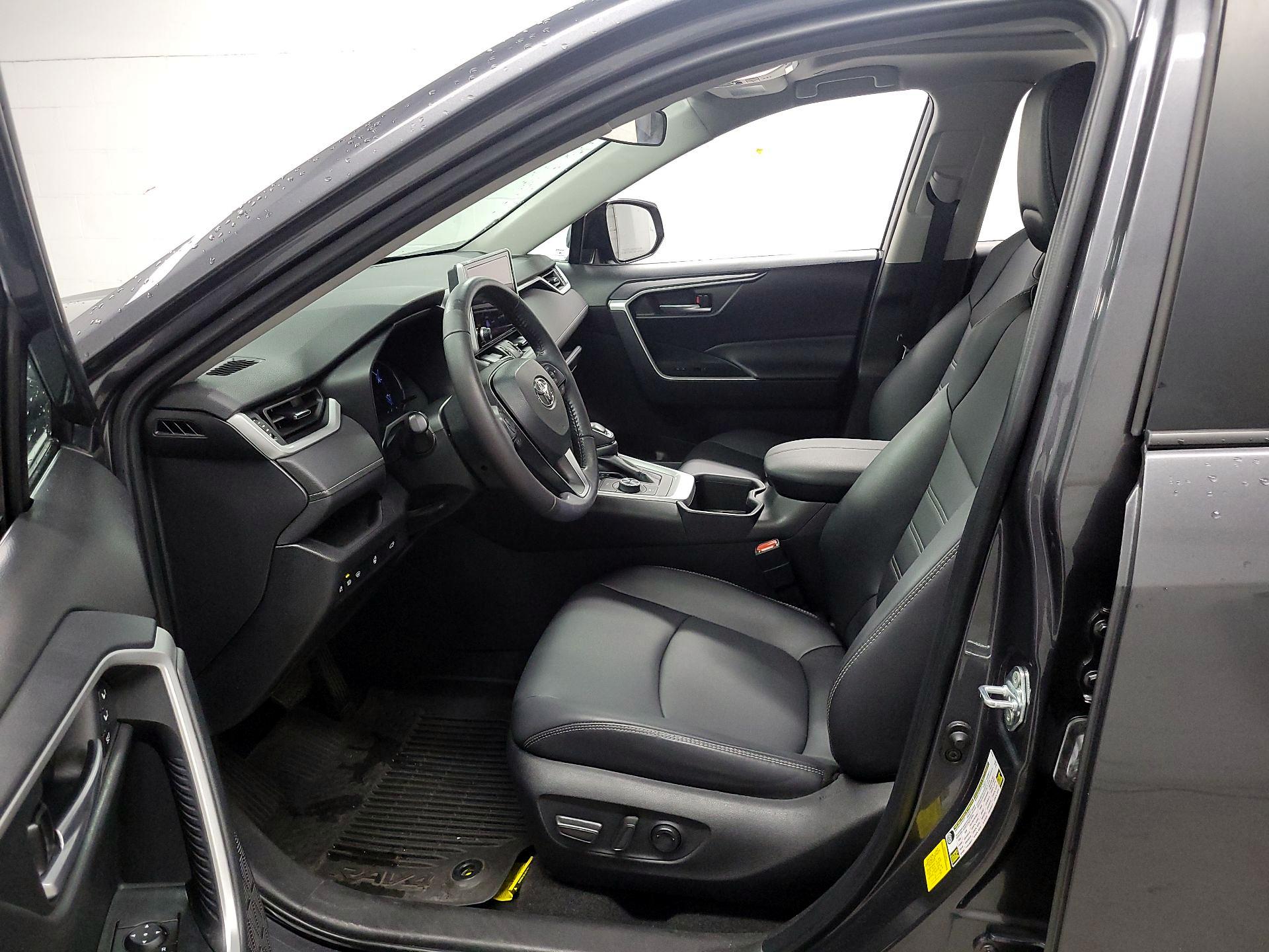 Thumbnail: 2024 Toyota RAV4 - 11