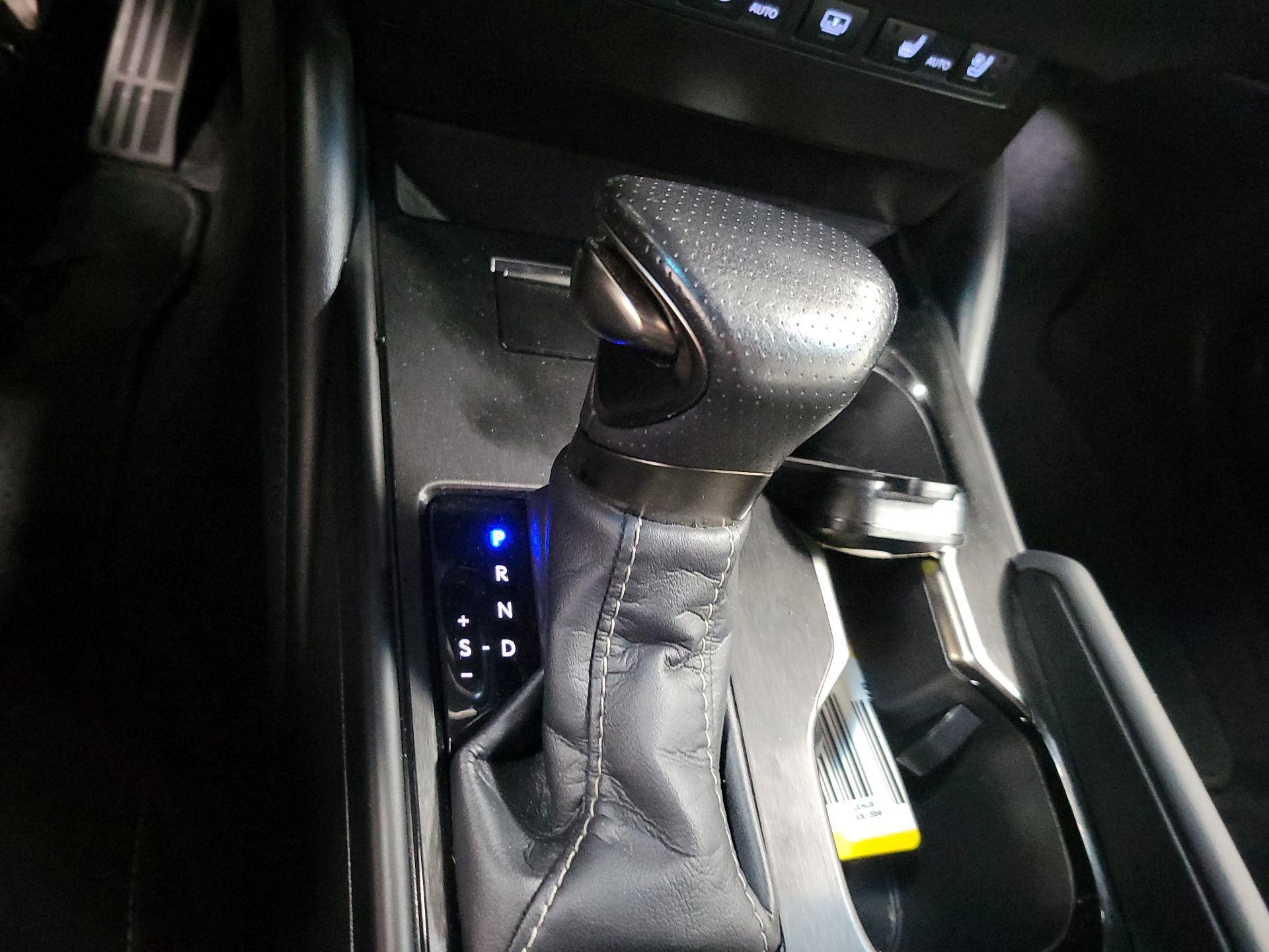 Thumbnail: 2023 Lexus ES - 16