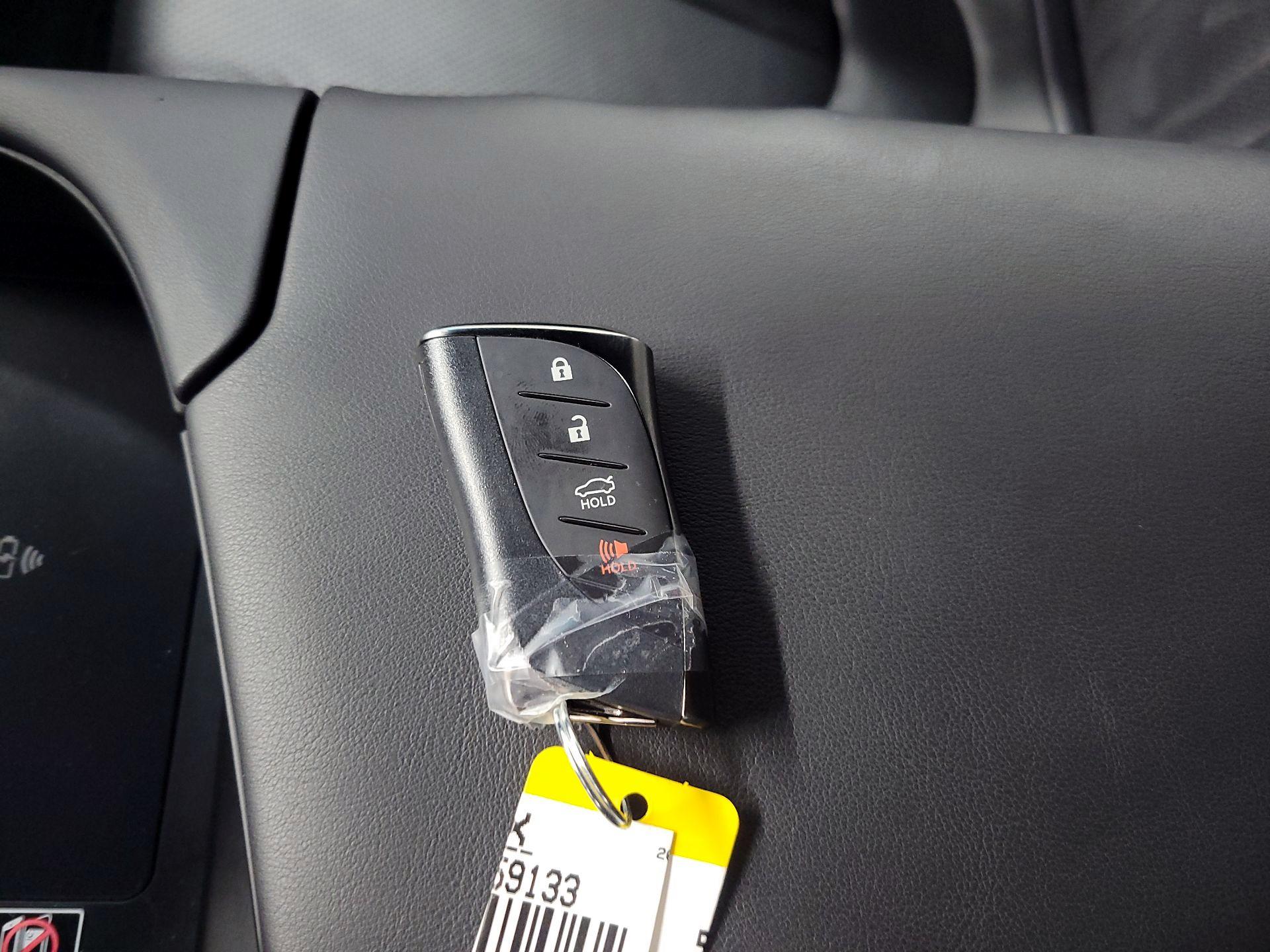 Thumbnail: 2023 Lexus ES - 20