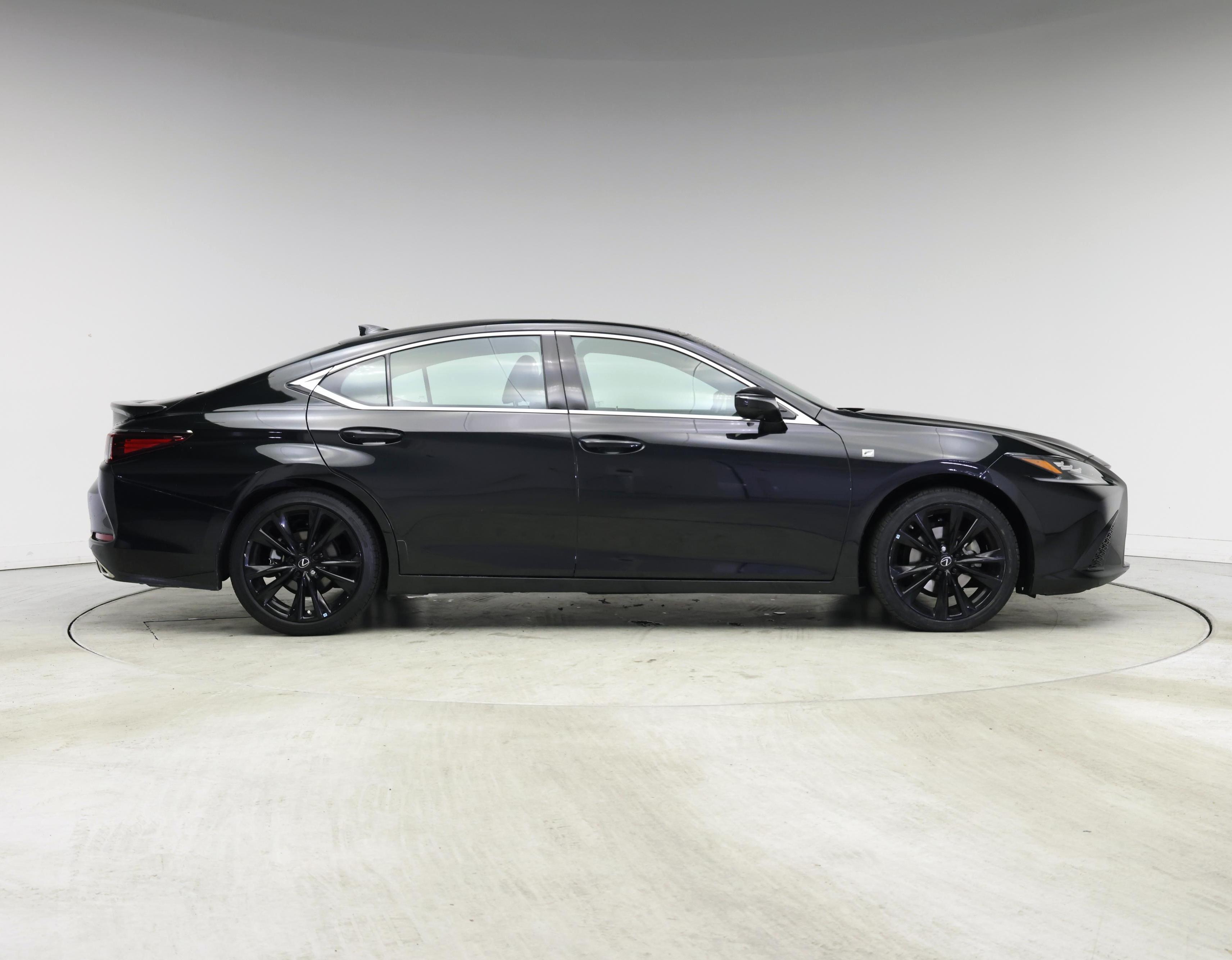 Thumbnail: 2023 Lexus ES - 7