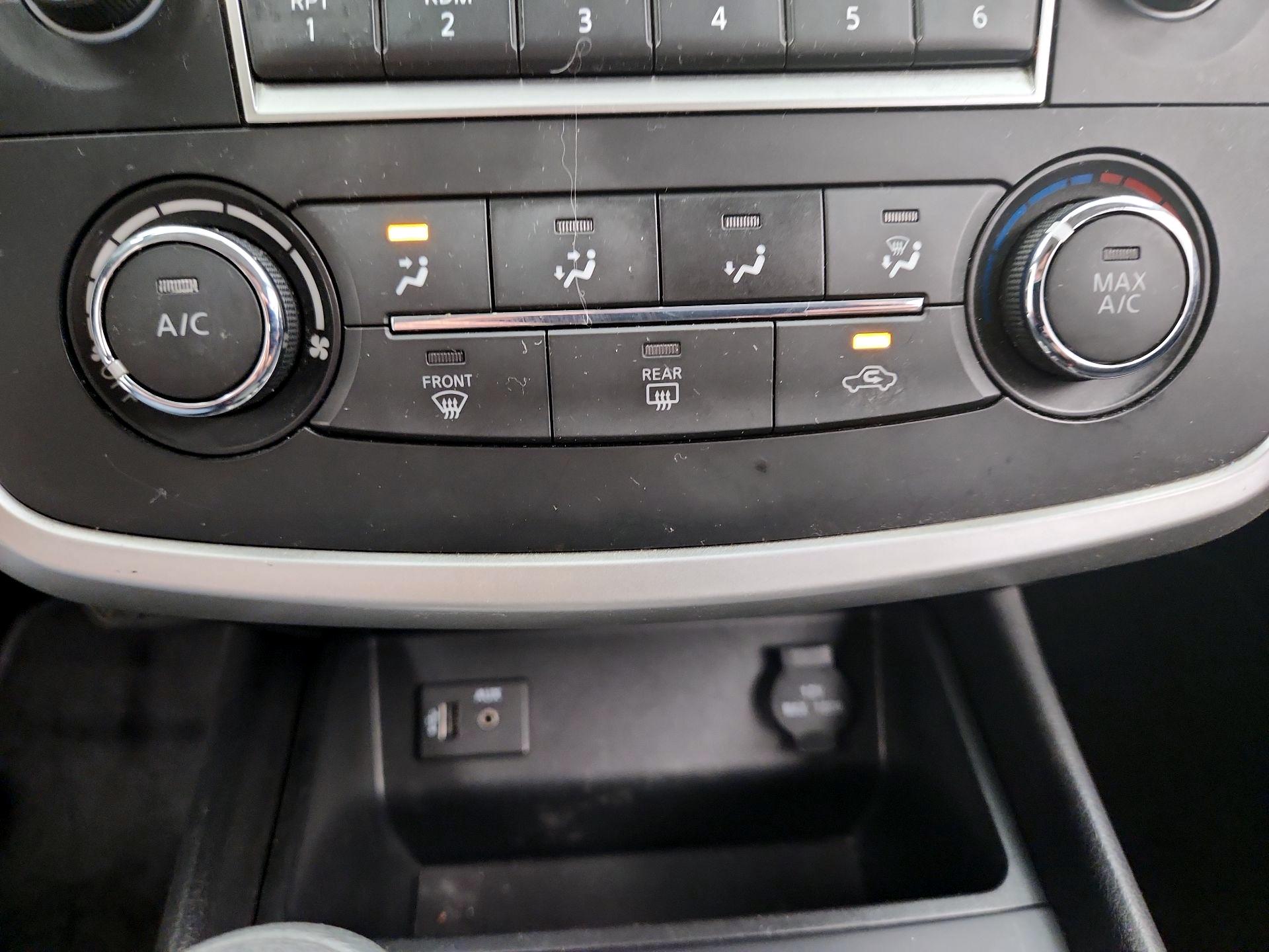 Thumbnail: 2016 Nissan Altima - 16