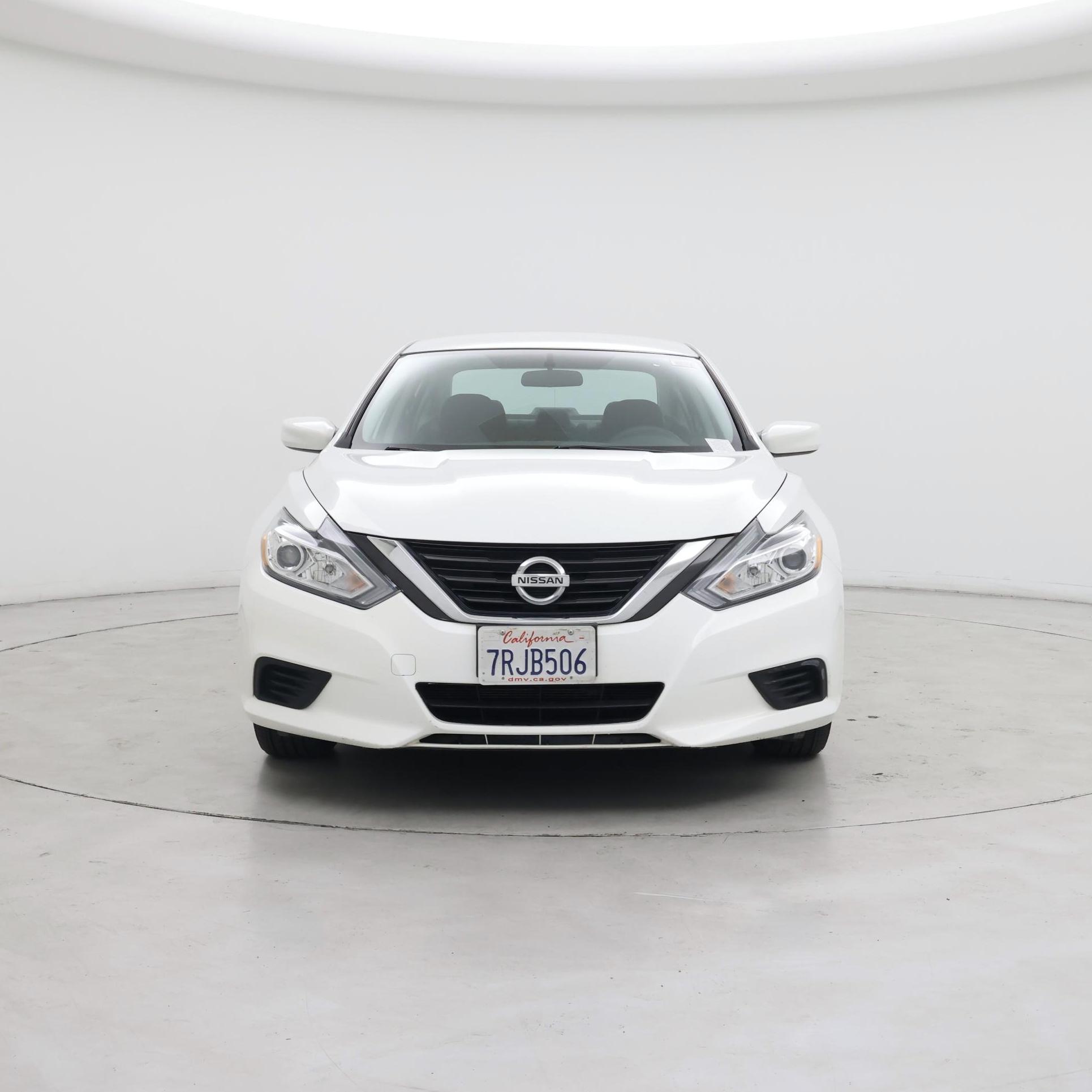 Thumbnail: 2016 Nissan Altima - 5