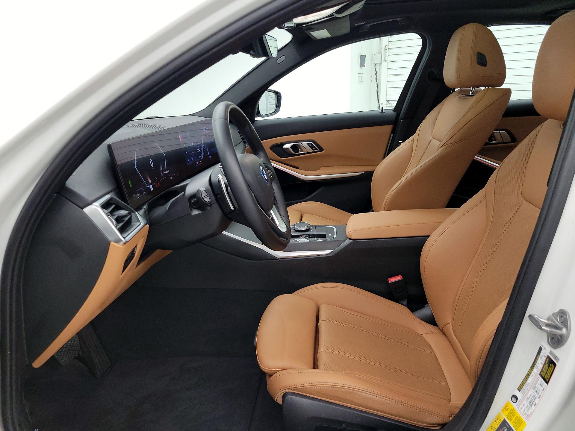 Thumbnail: 2023 BMW 3 Series - 11