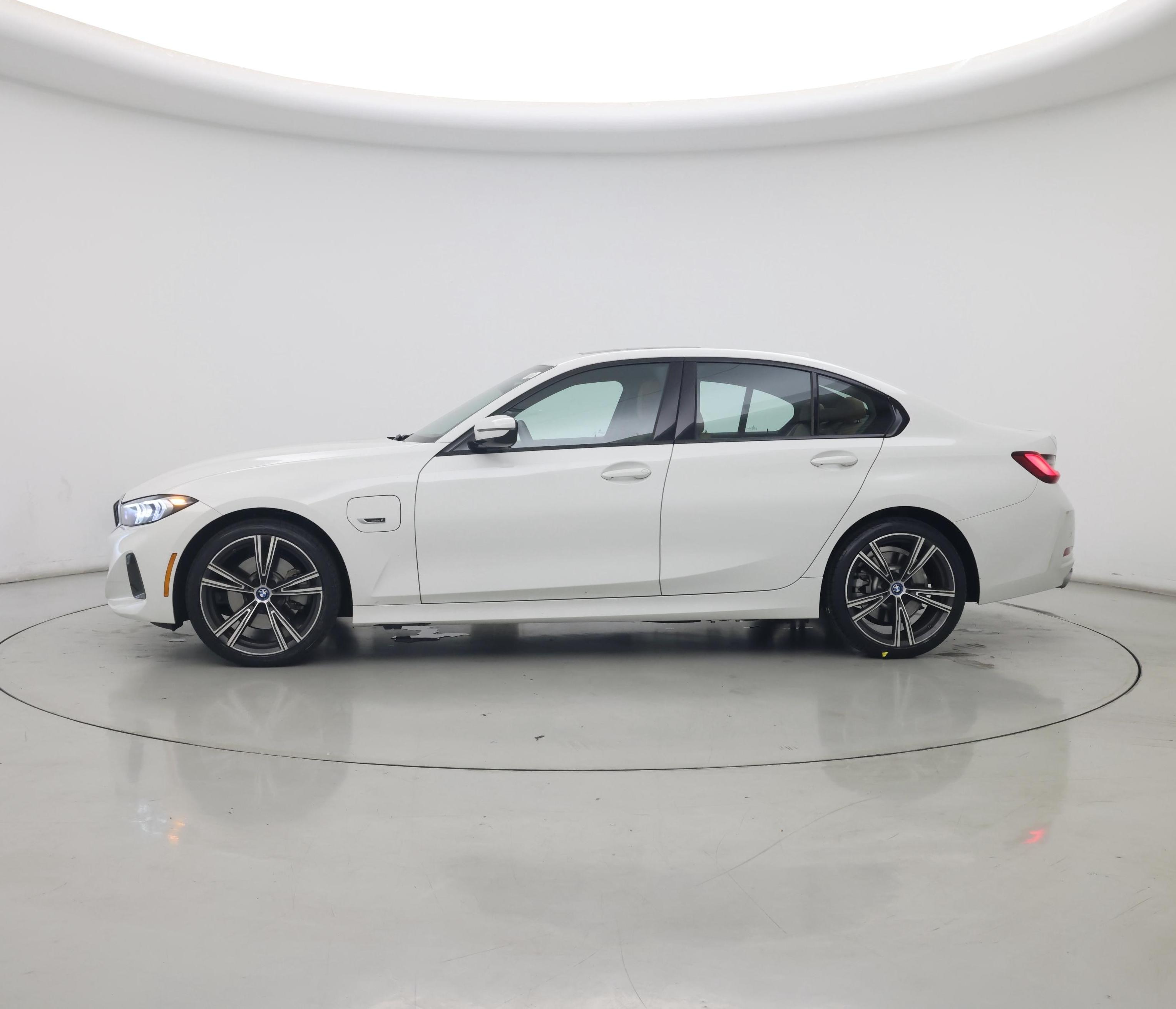 Thumbnail: 2023 BMW 3 Series - 3