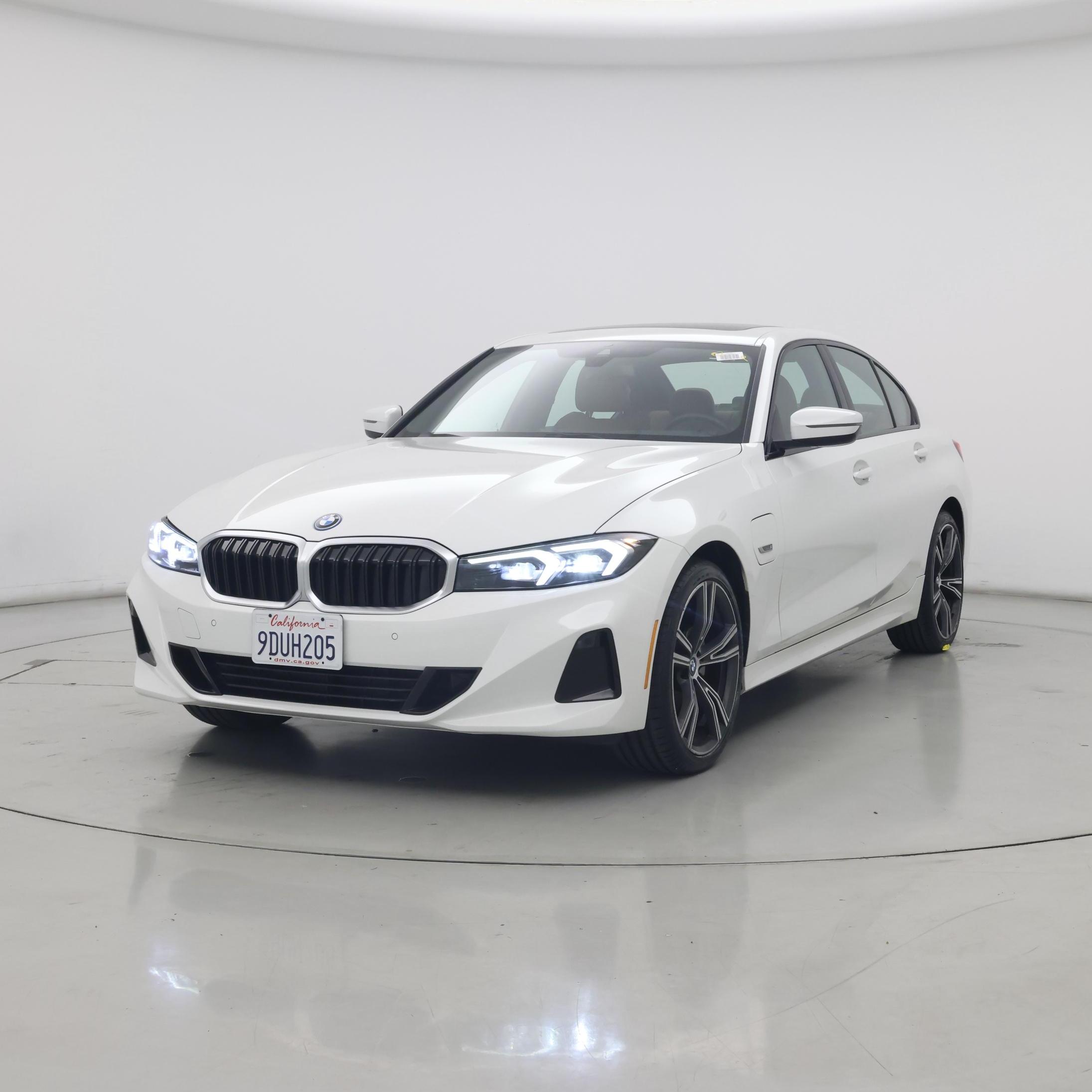 Thumbnail: 2023 BMW 3 Series - 4