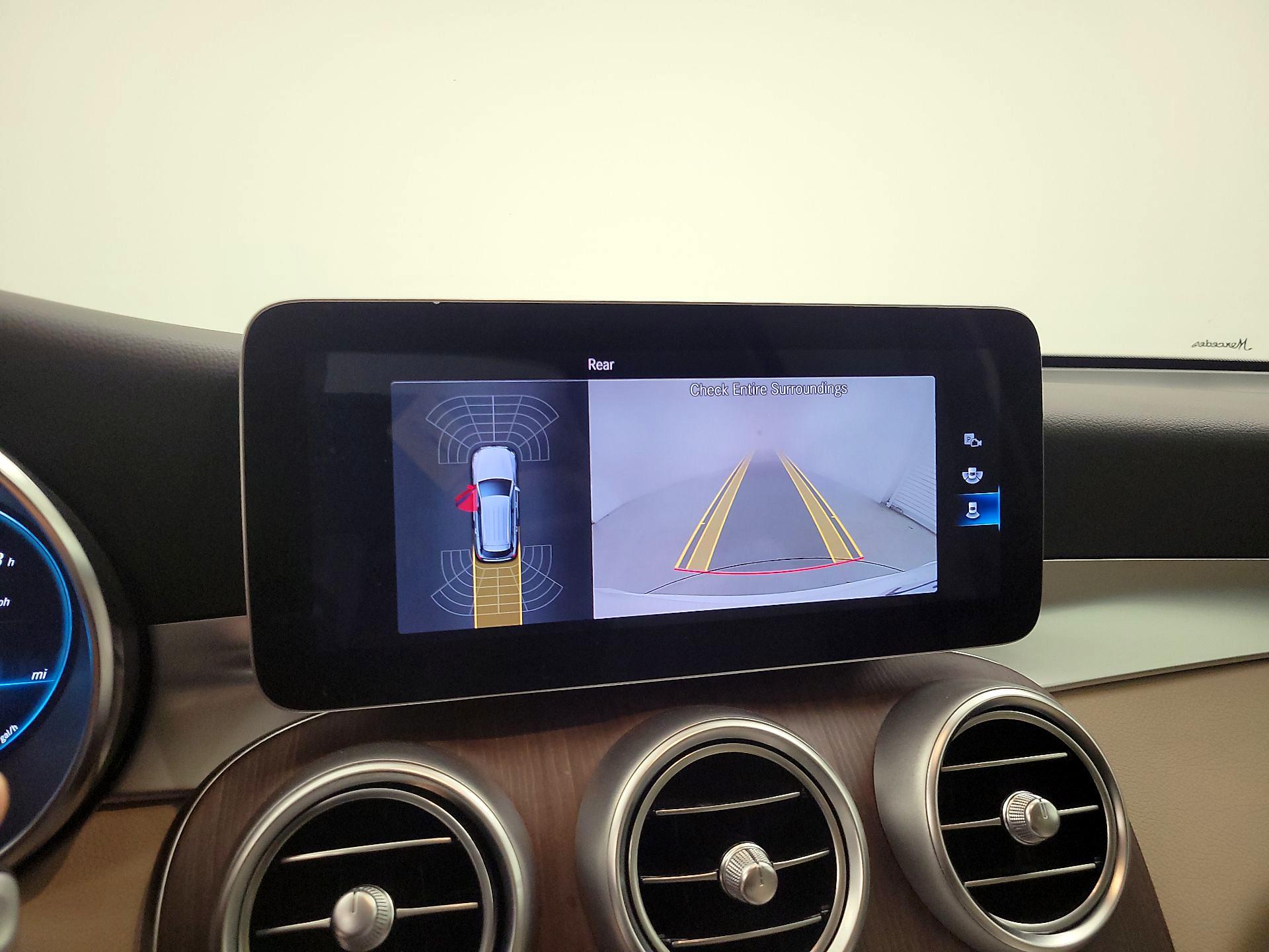 Thumbnail: 2022 Mercedes-Benz GLC - 14