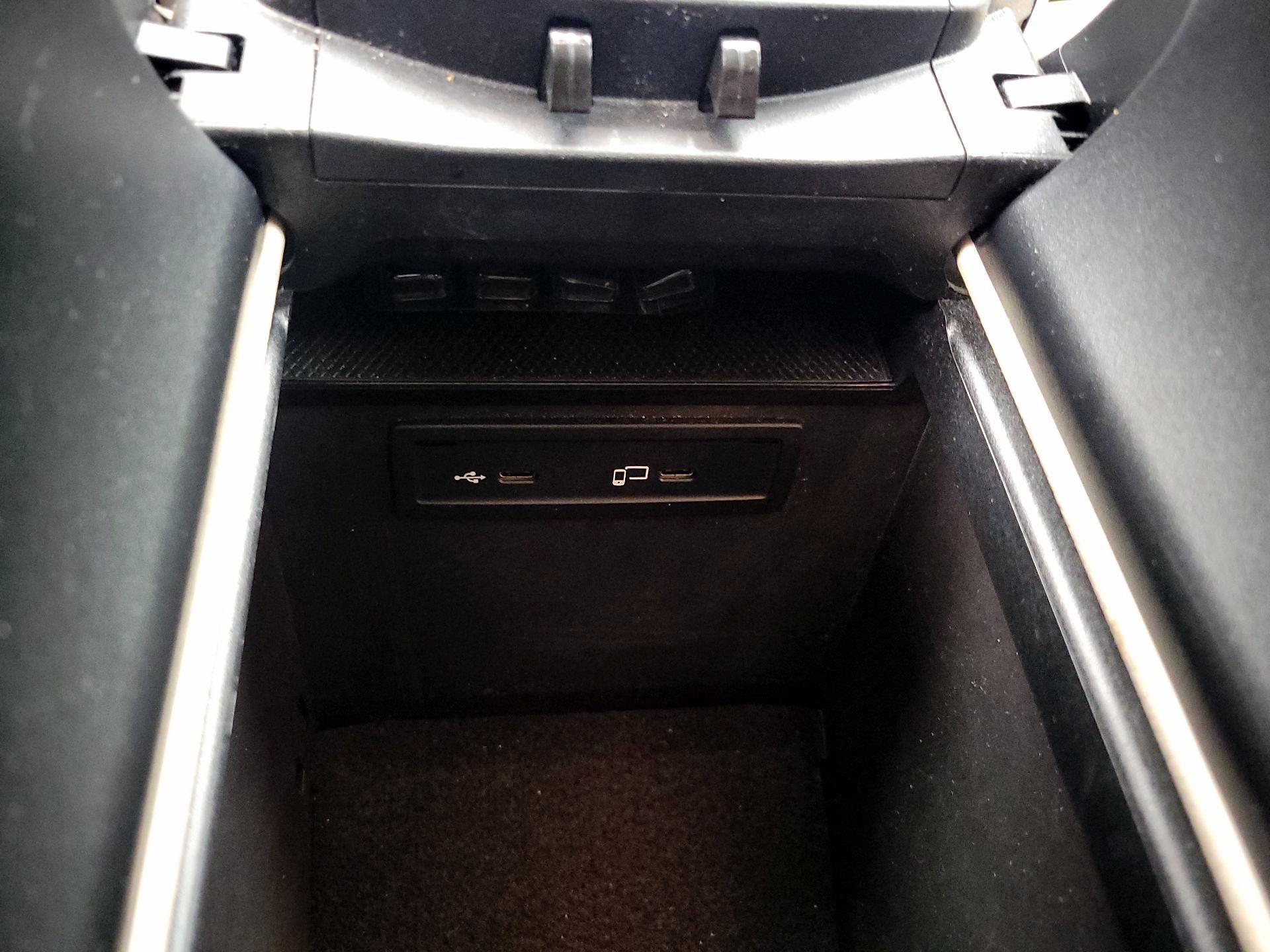 Thumbnail: 2022 Mercedes-Benz GLC - 18