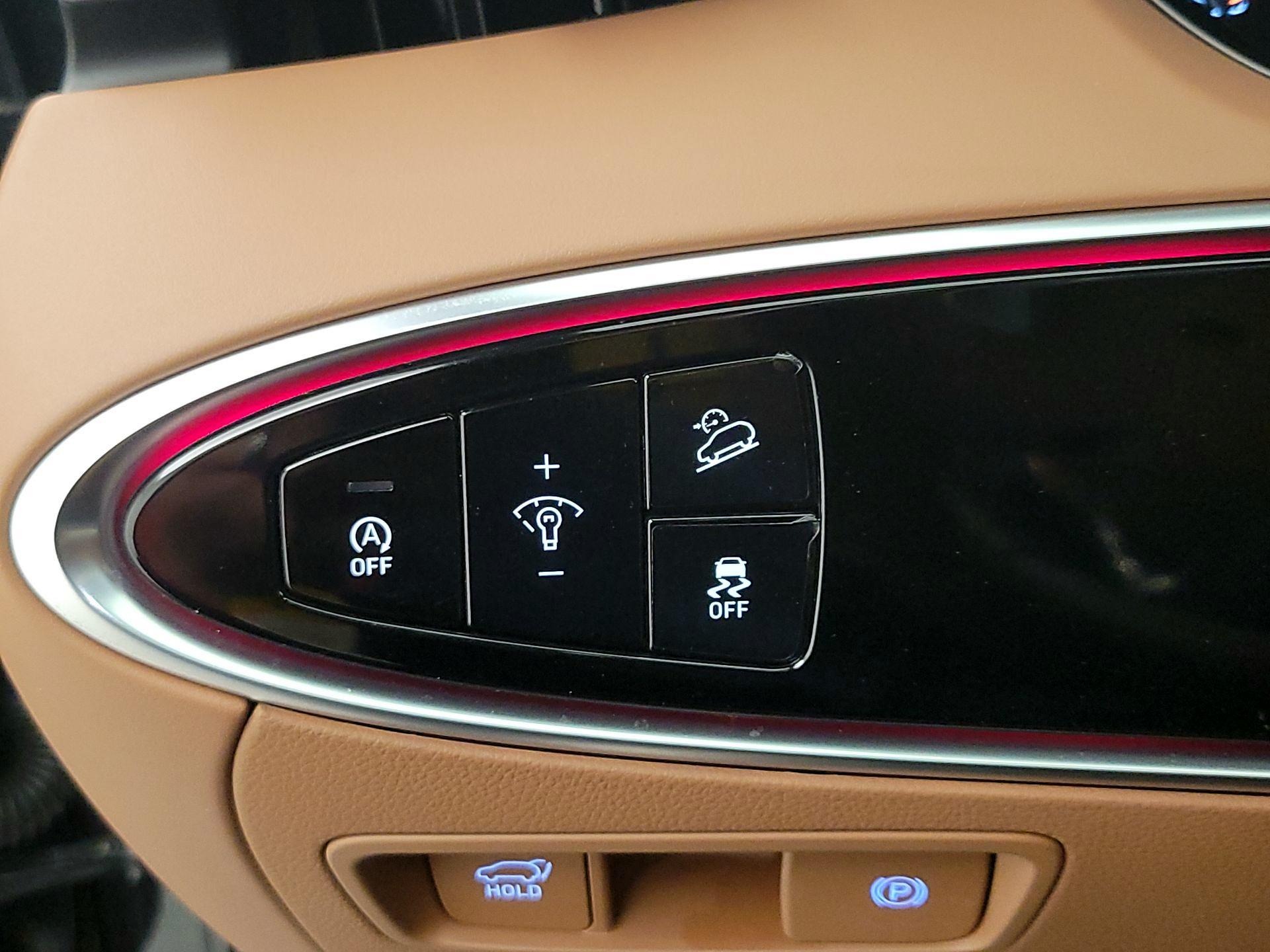 Thumbnail: 2025 Genesis GV70 - 13