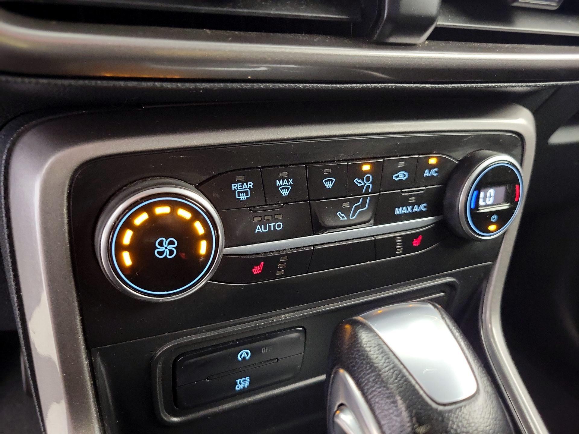 Thumbnail: 2021 Ford EcoSport - 17