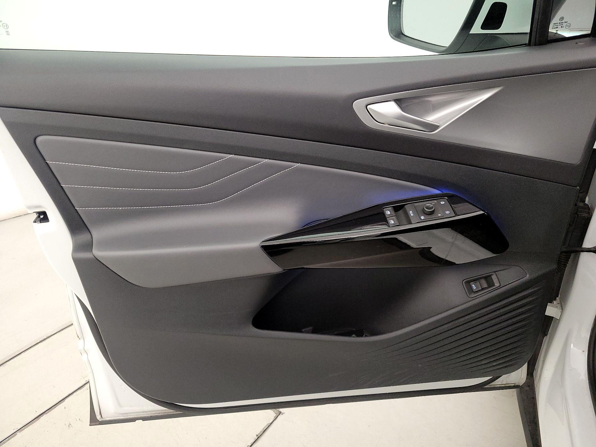 Thumbnail: 2023 Volkswagen ID.4 - 12