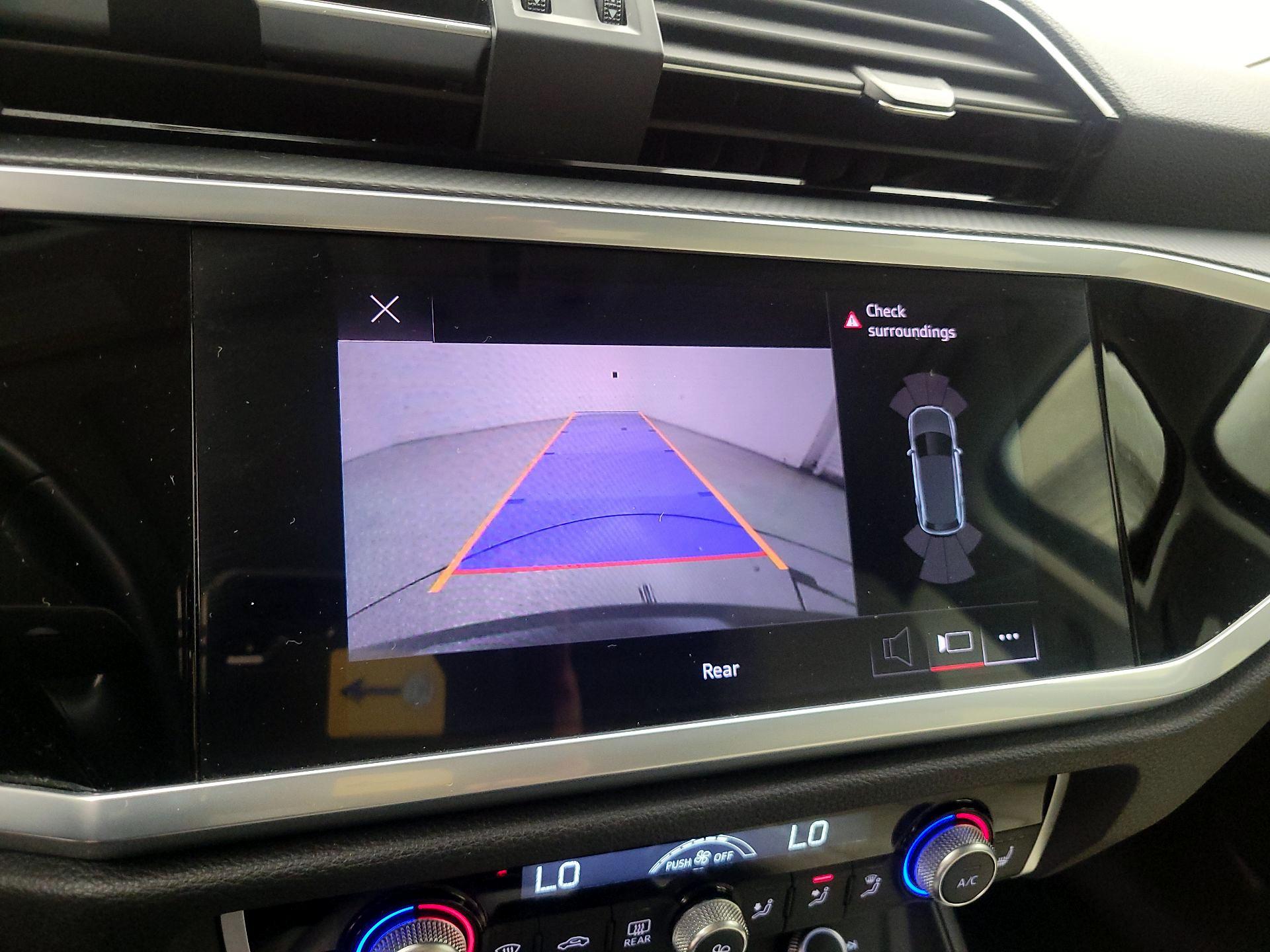 Thumbnail: 2022 Audi Q3 - 14