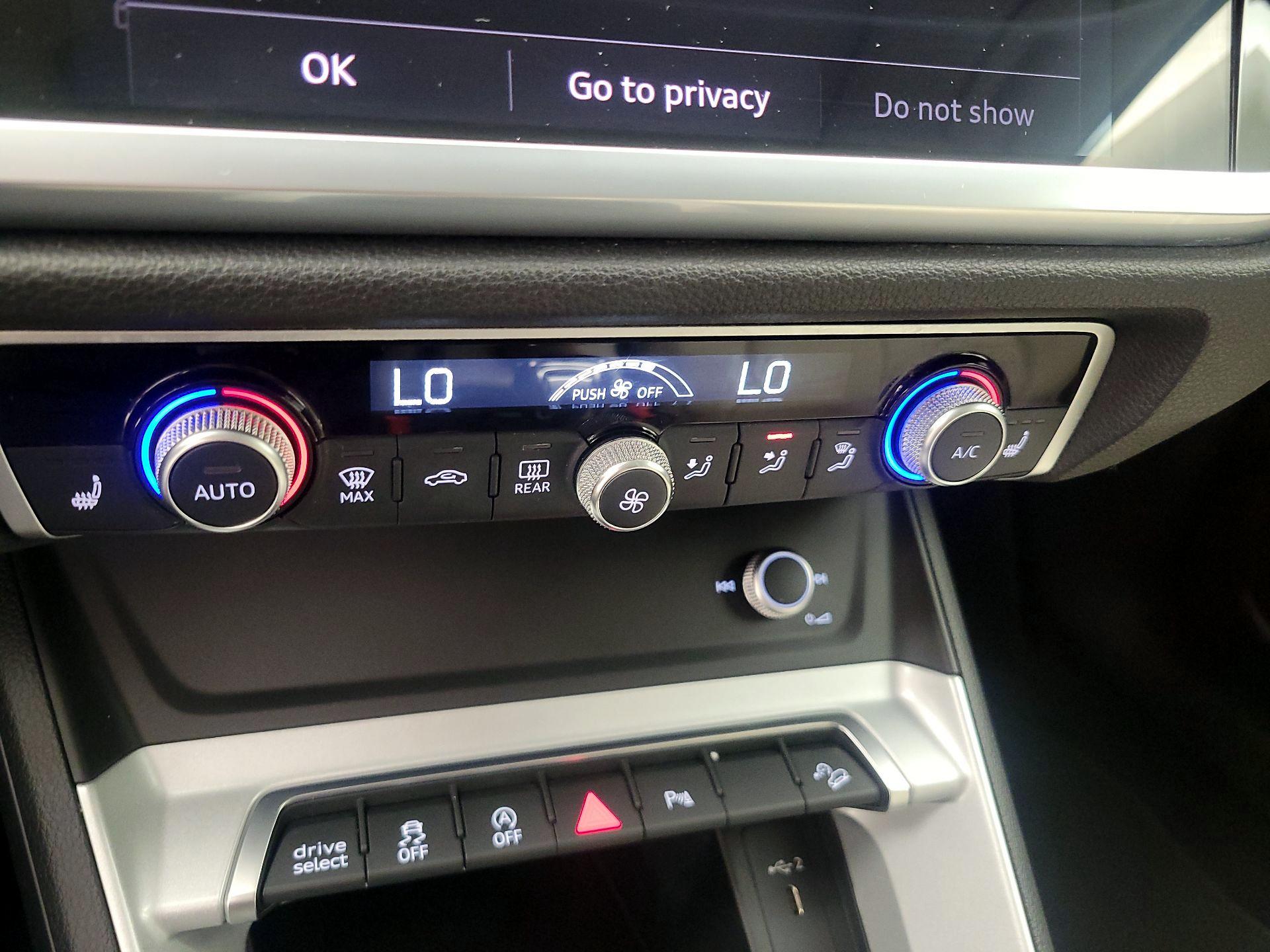 Thumbnail: 2022 Audi Q3 - 16