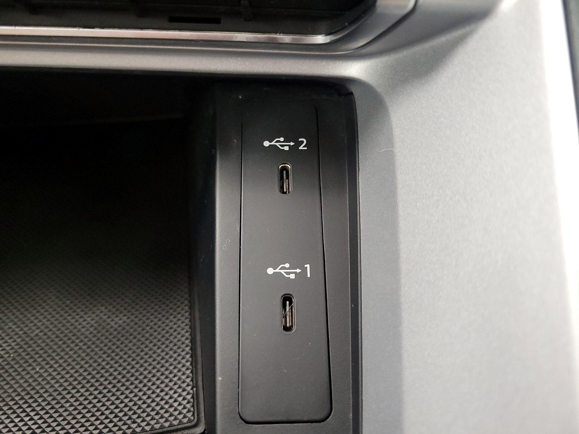 Thumbnail: 2022 Audi Q3 - 18