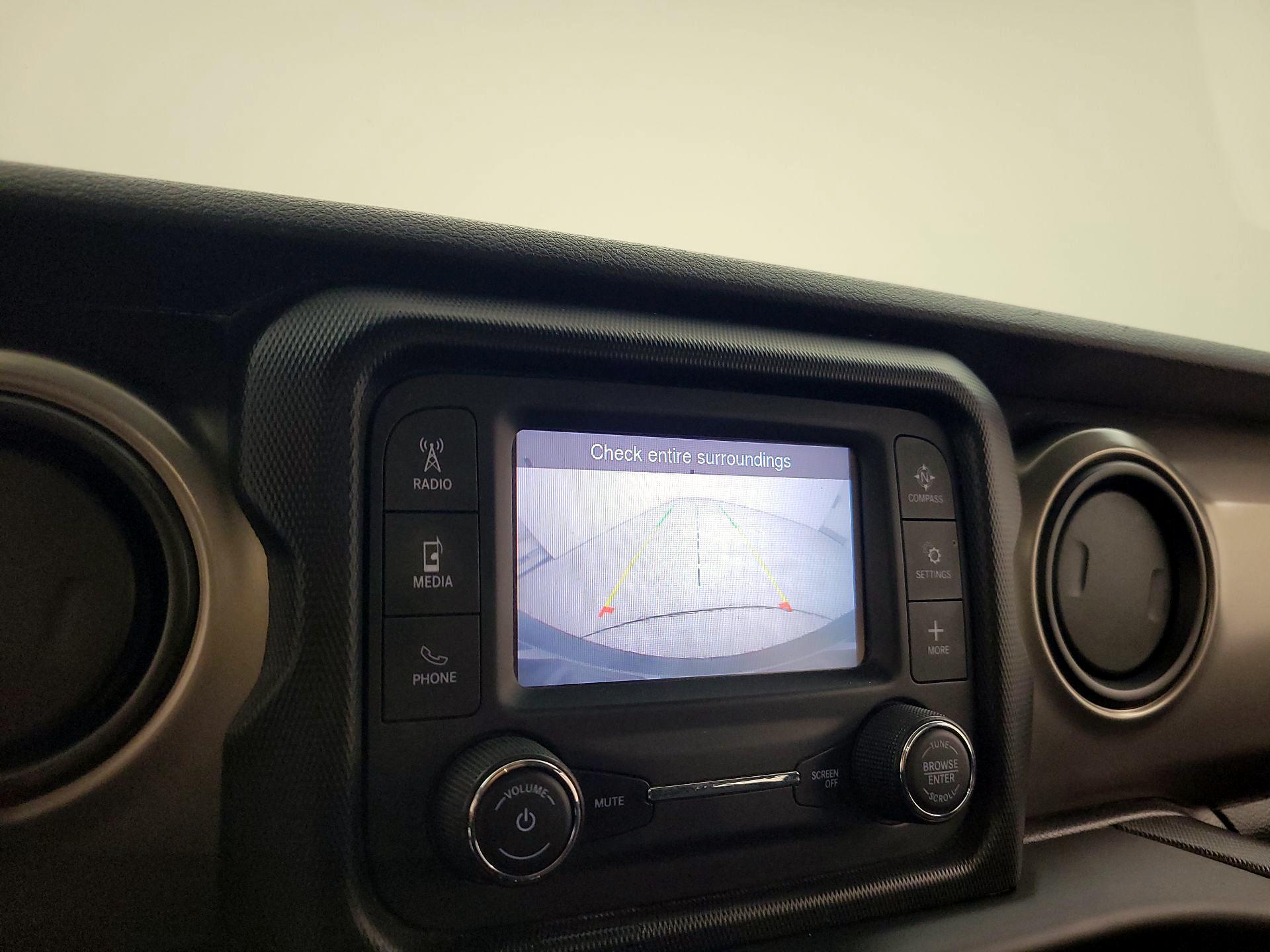 Thumbnail: 2020 Jeep Wrangler - 14