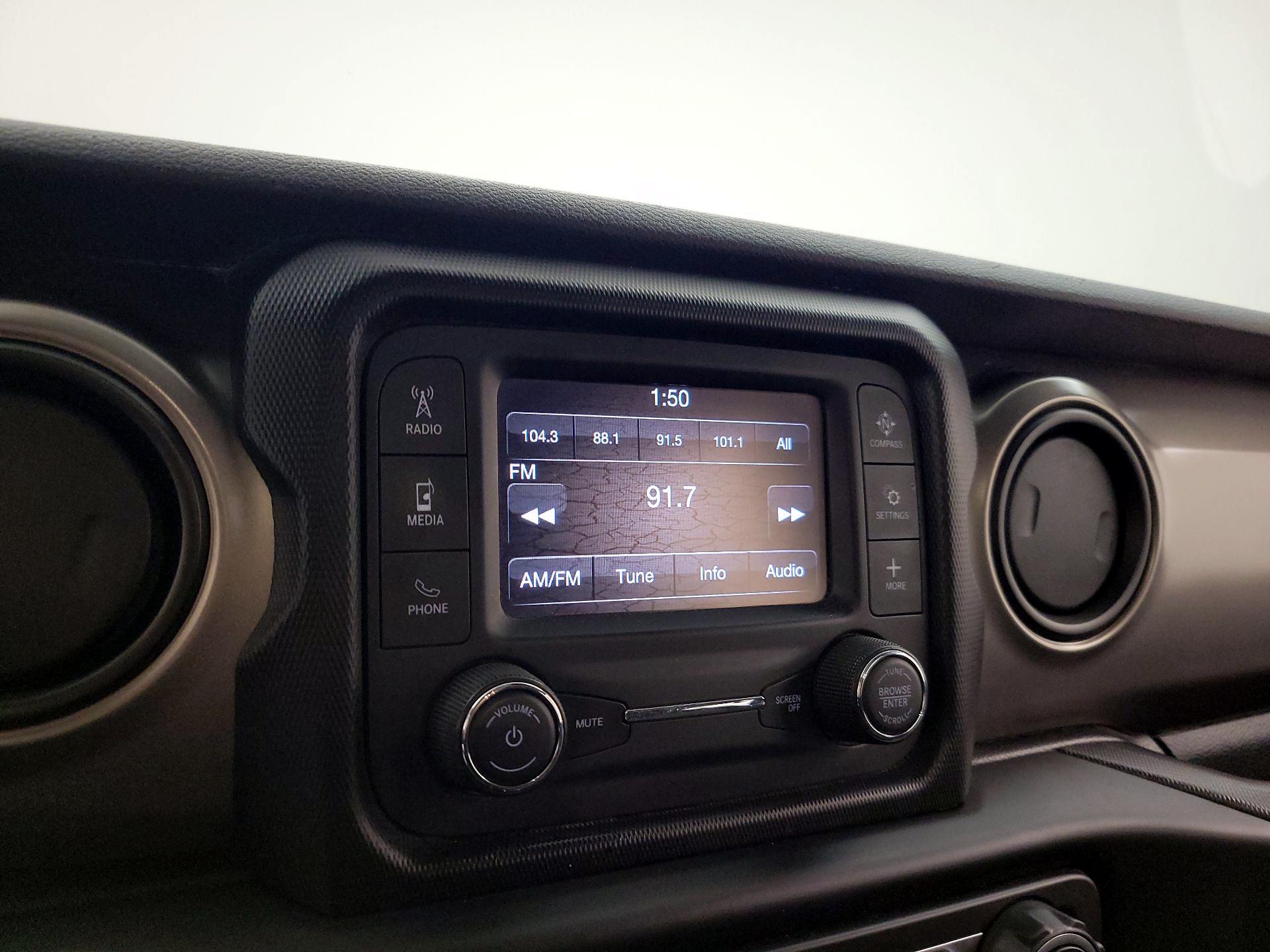 Thumbnail: 2020 Jeep Wrangler - 15