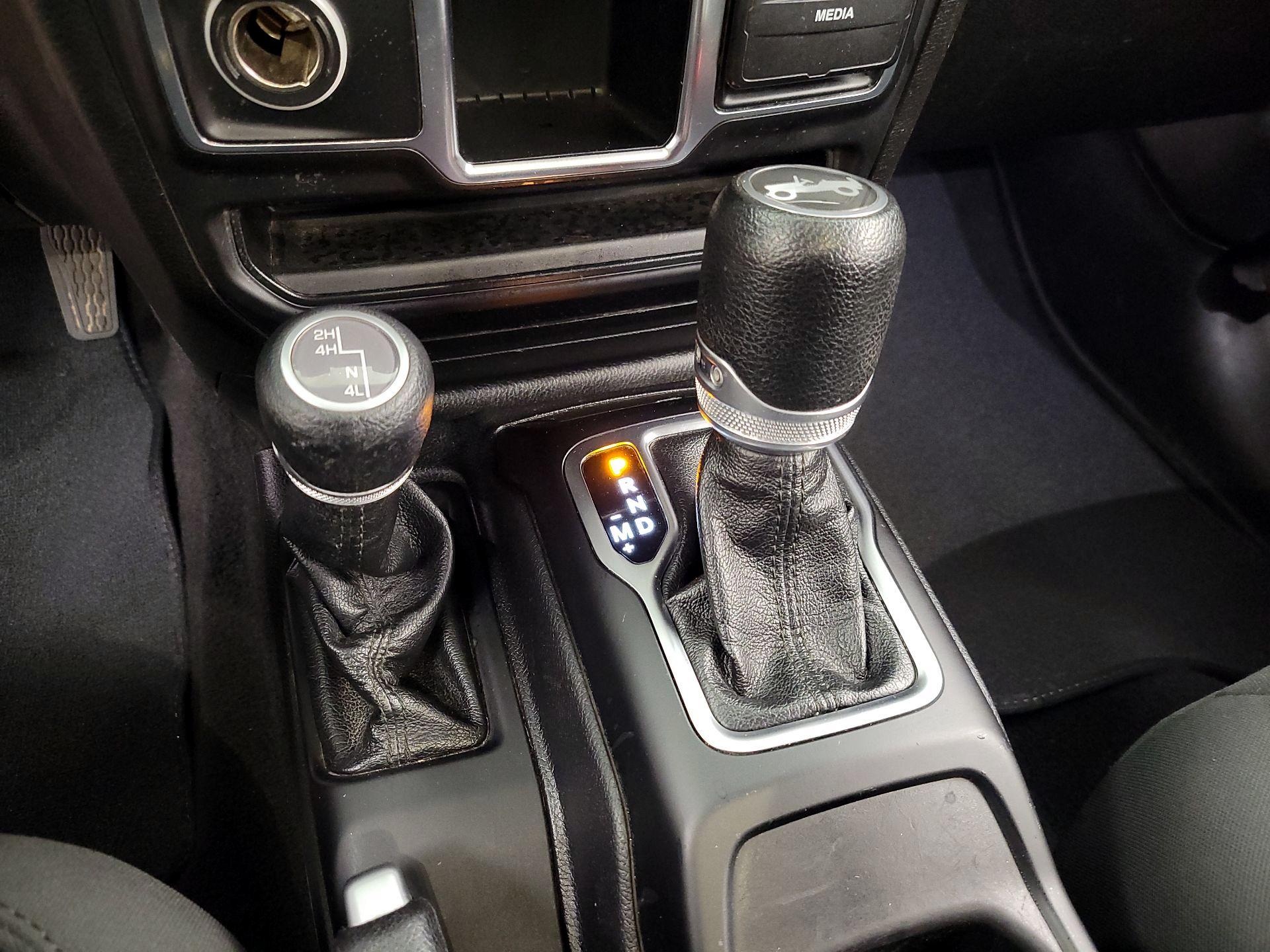 Thumbnail: 2020 Jeep Wrangler - 17