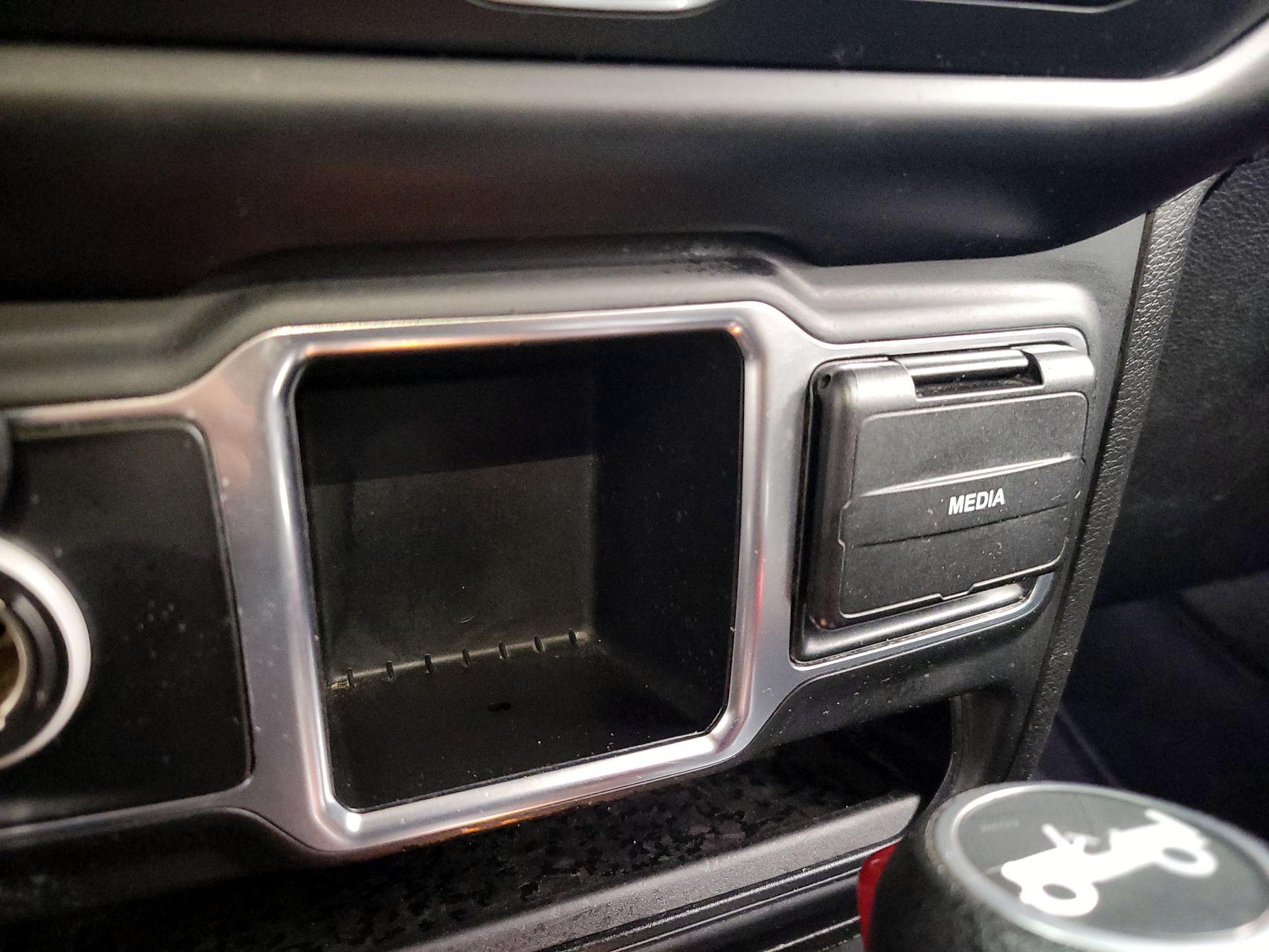 Thumbnail: 2020 Jeep Wrangler - 18