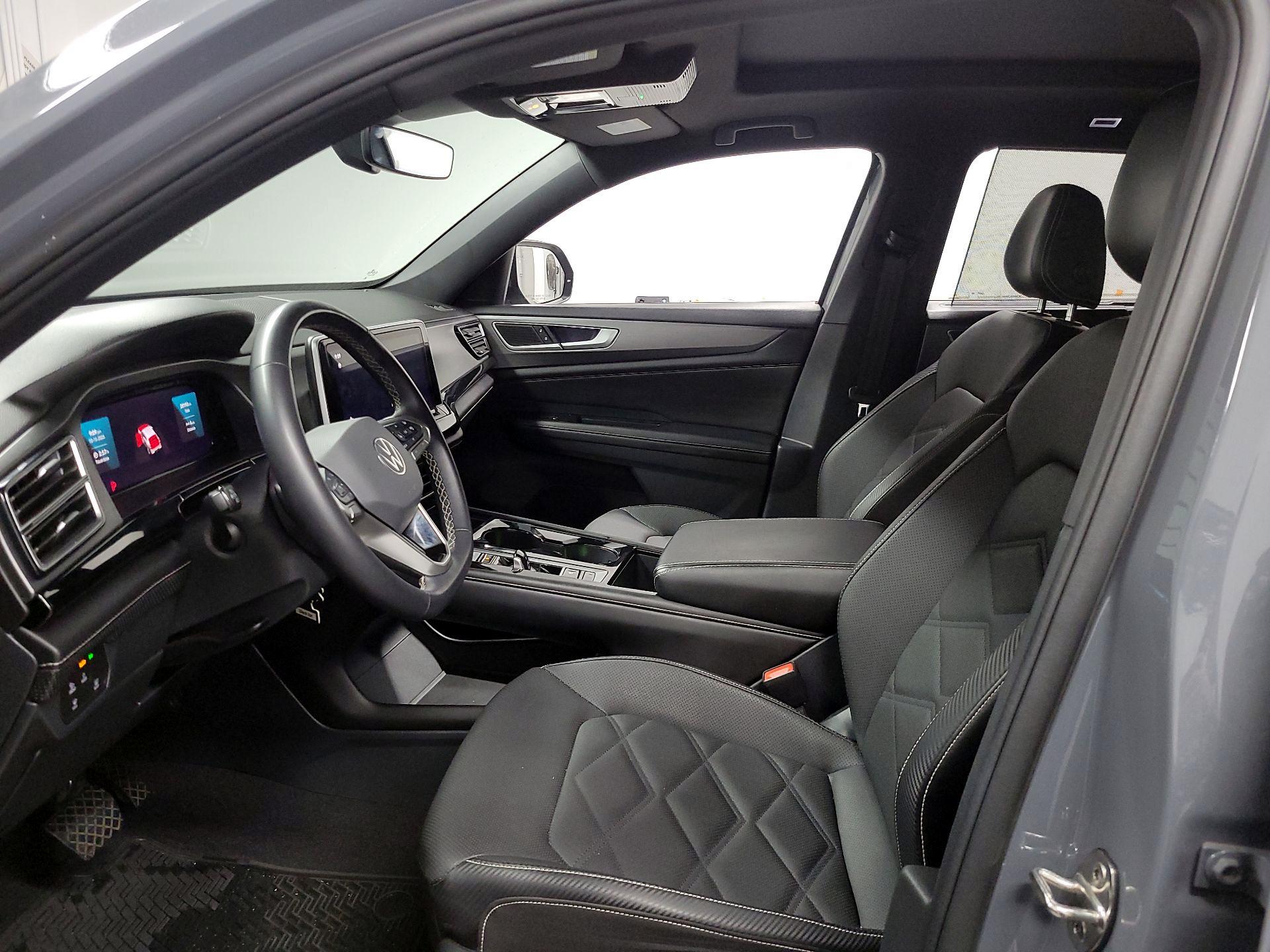 Thumbnail: 2024 Volkswagen Atlas - 11