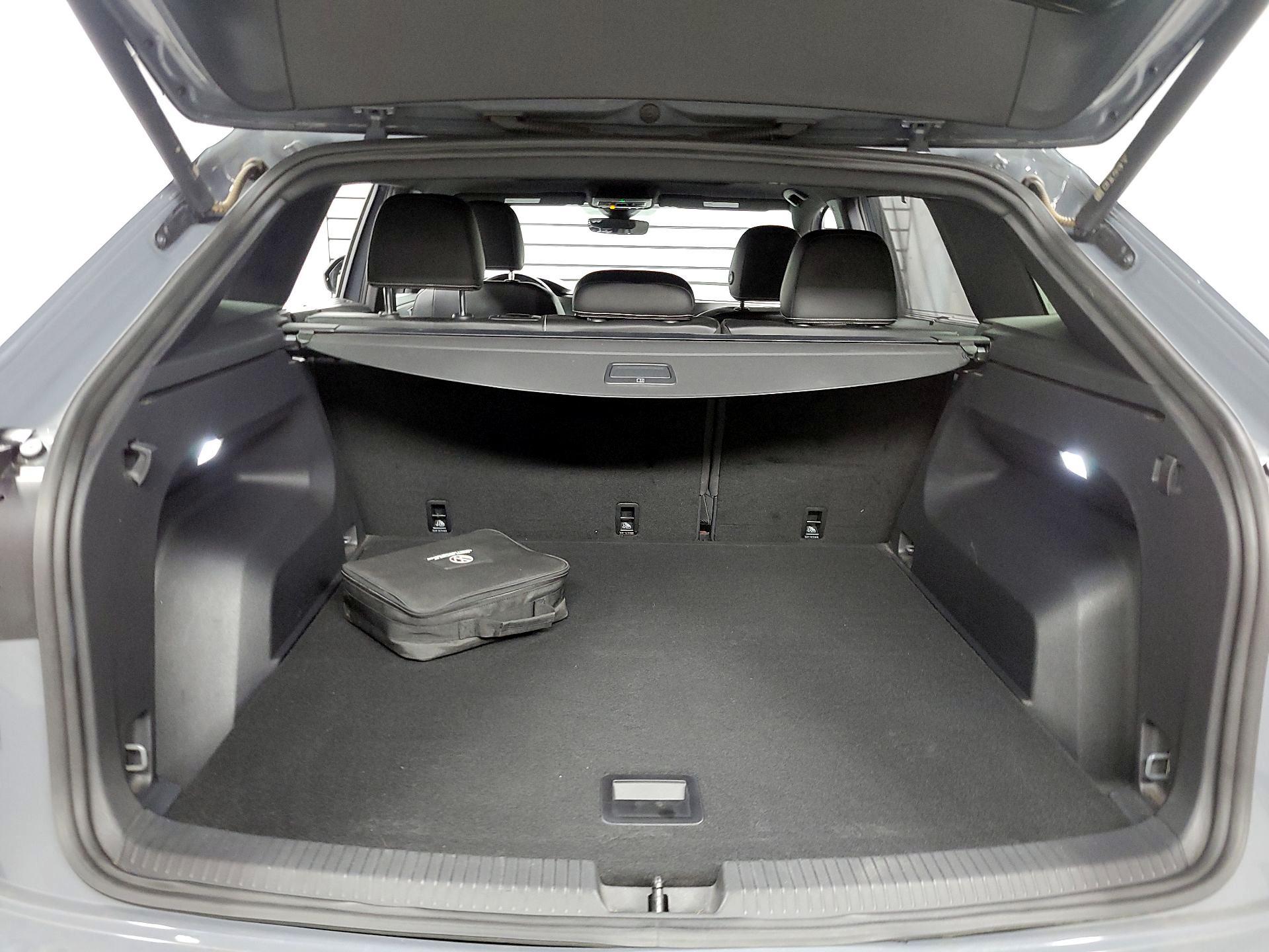 Thumbnail: 2024 Volkswagen Atlas - 18