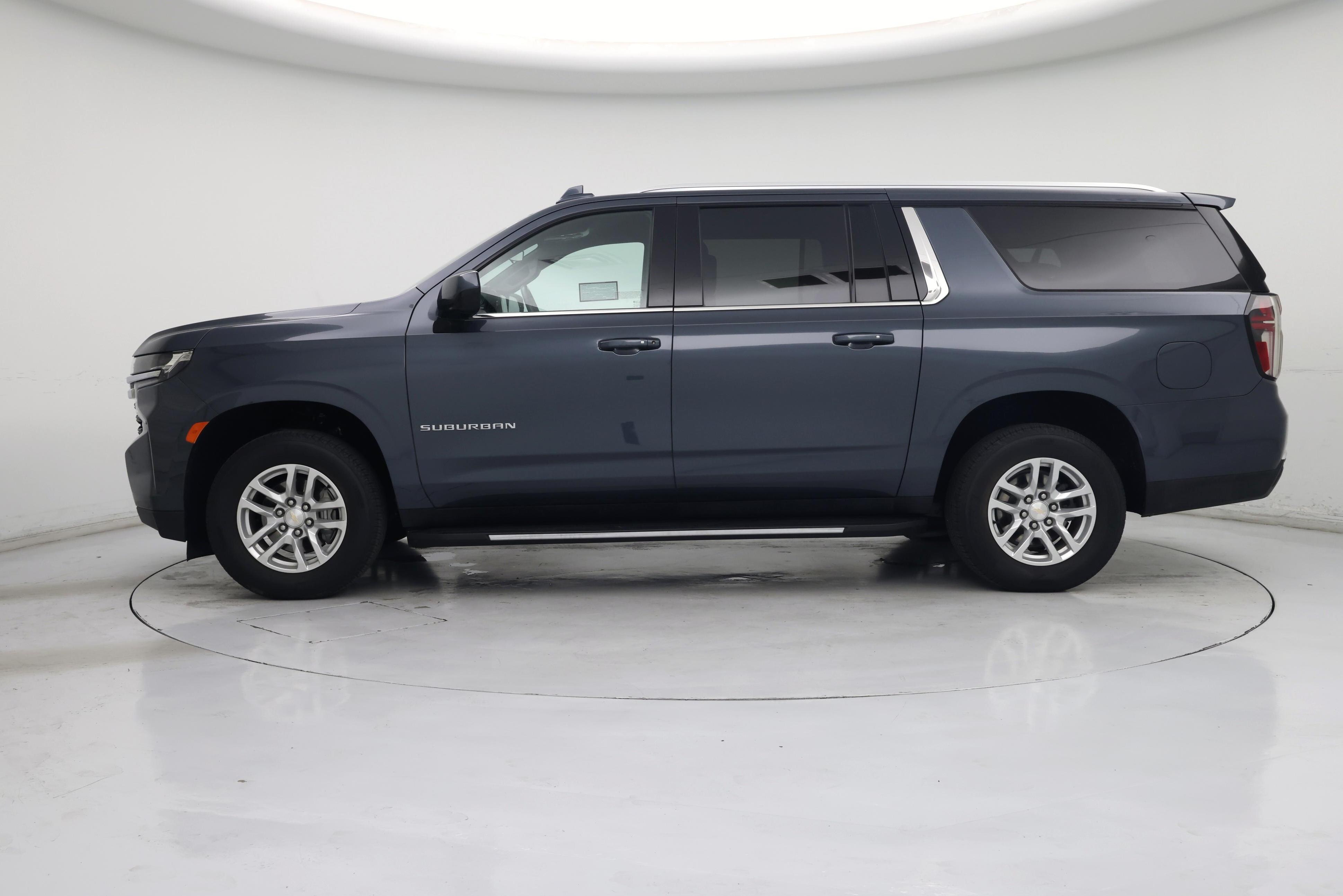 Thumbnail: 2021 Chevrolet Suburban - 3