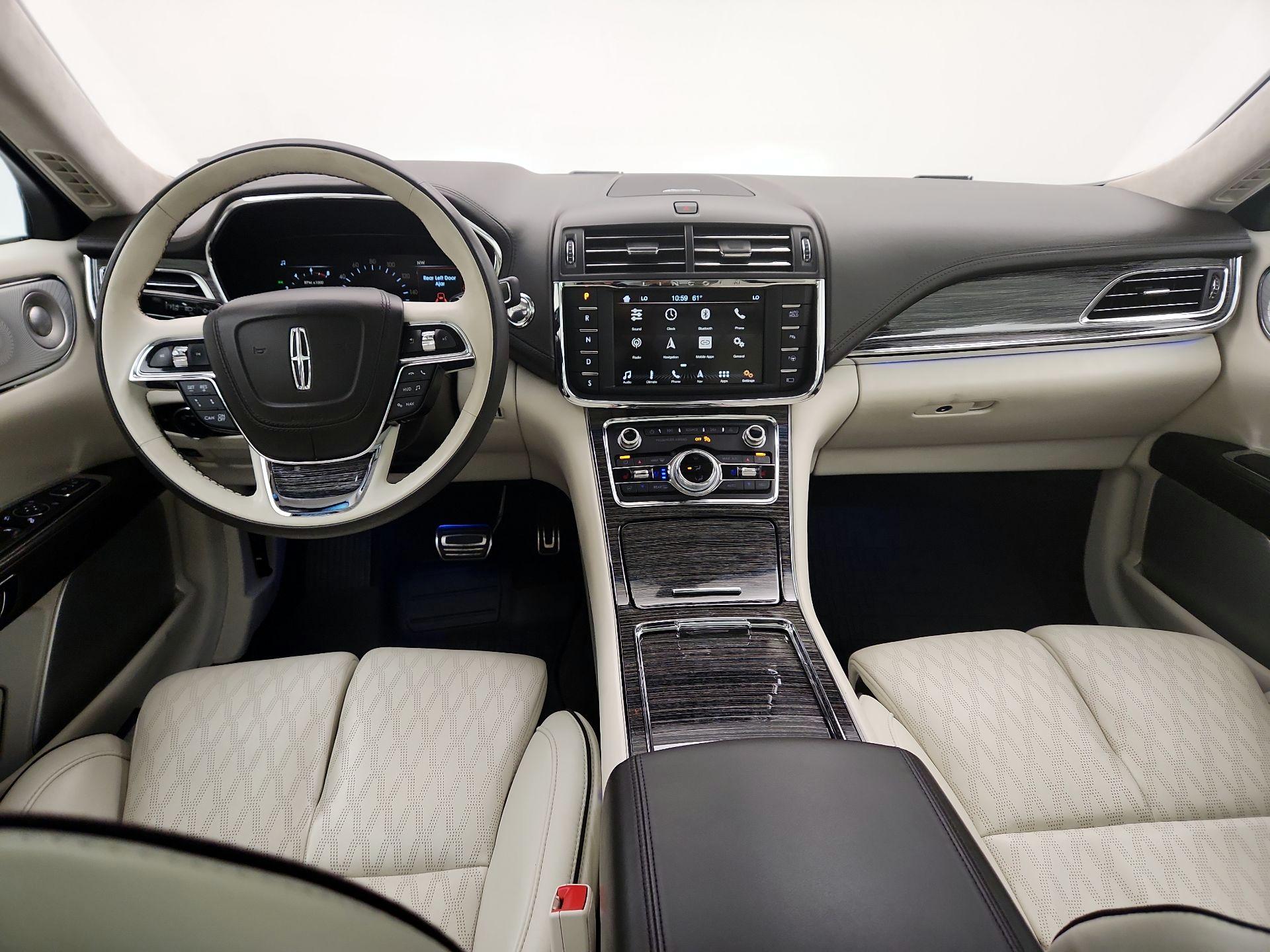 Thumbnail: 2018 Lincoln Continental - 9