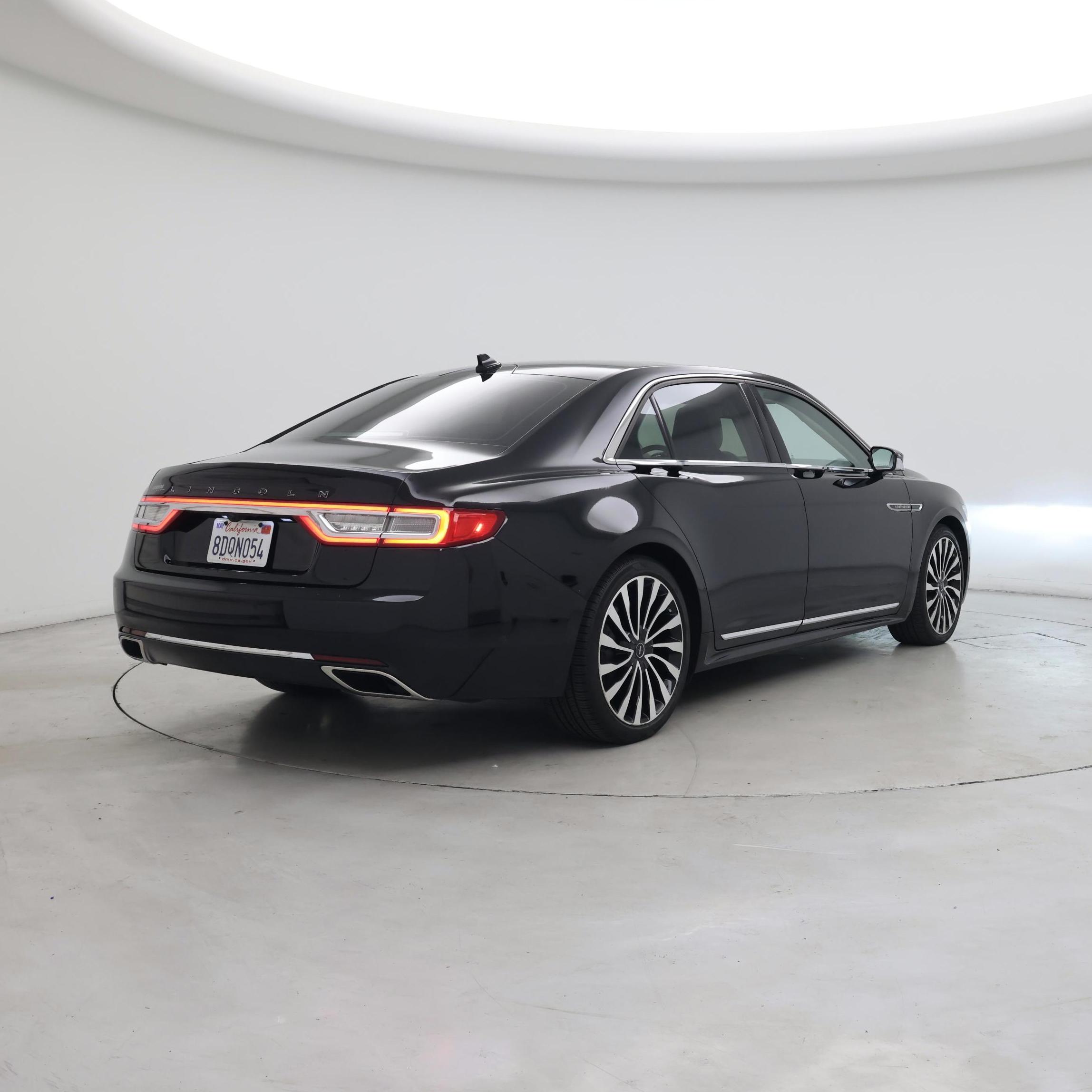 Thumbnail: 2018 Lincoln Continental - 8