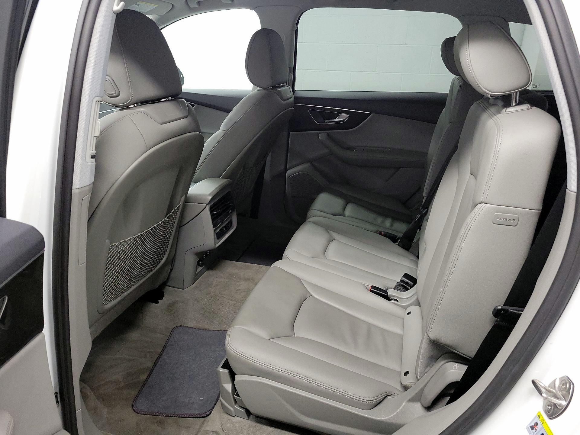 Thumbnail: 2023 Audi Q7 - 18