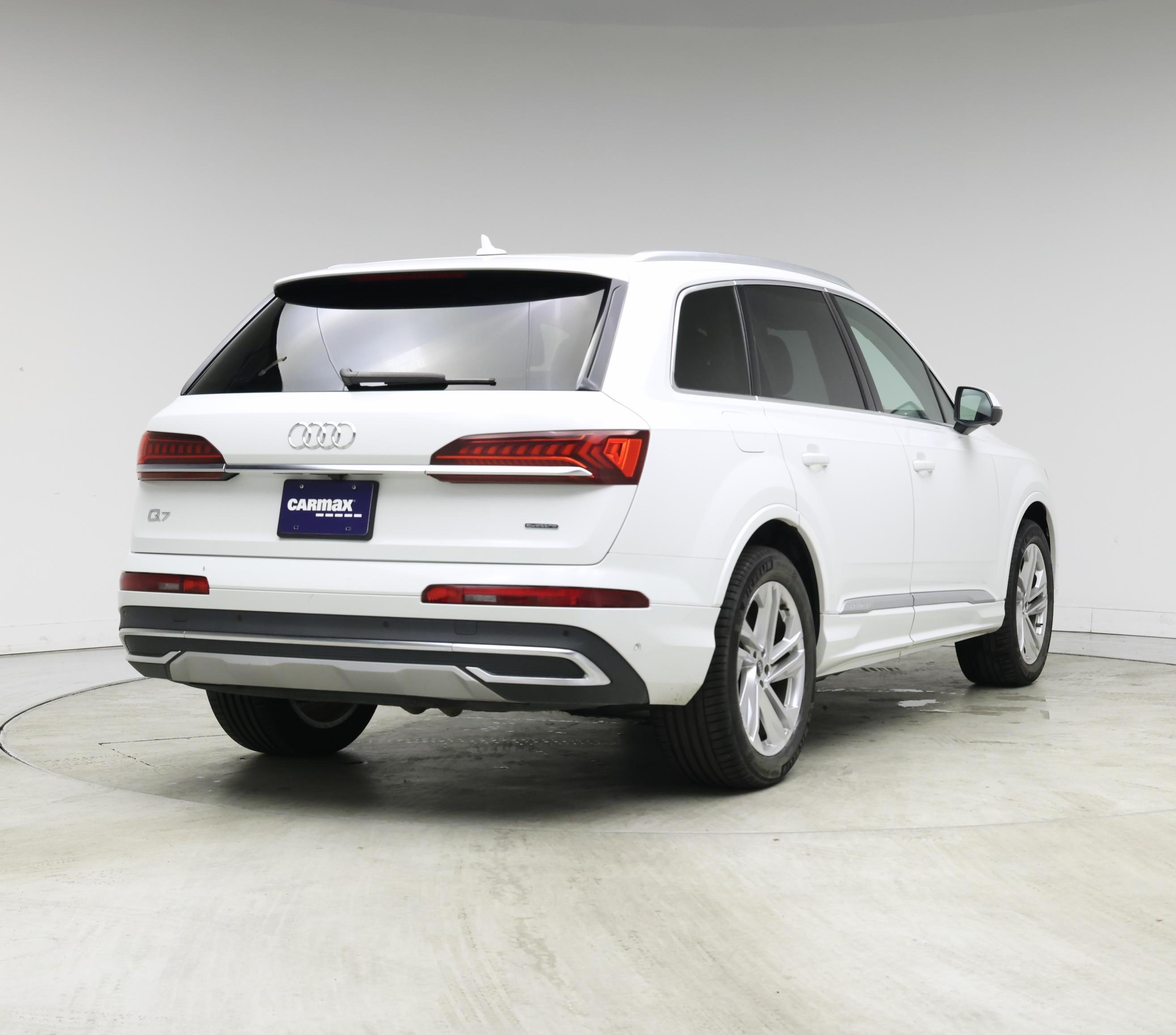Thumbnail: 2023 Audi Q7 - 8