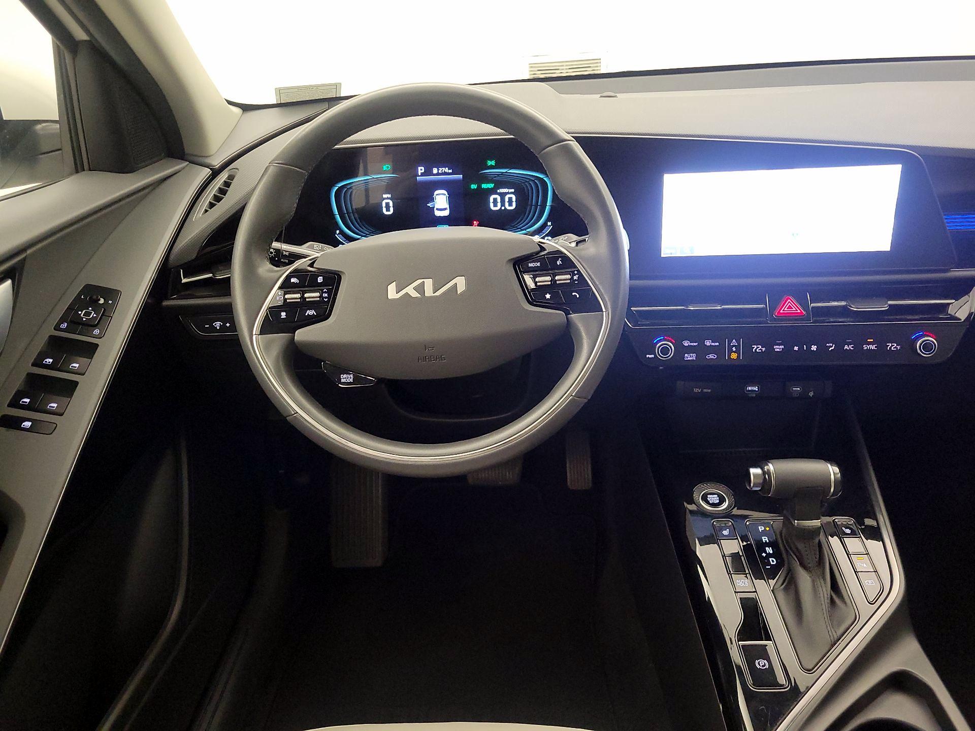 Thumbnail: 2023 Kia Niro - 10