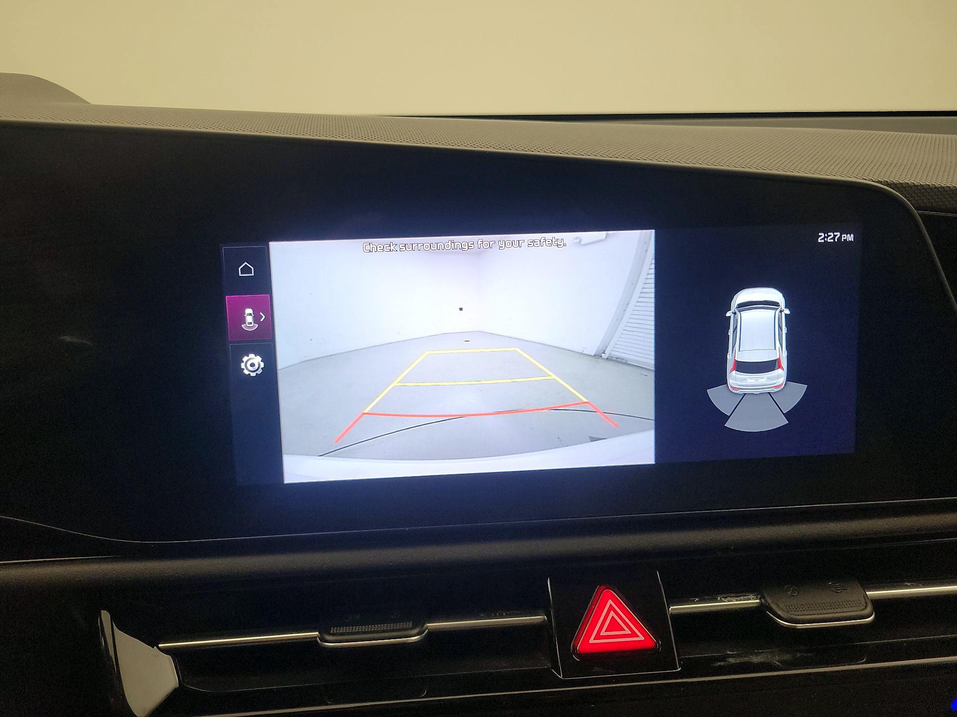 Thumbnail: 2023 Kia Niro - 15