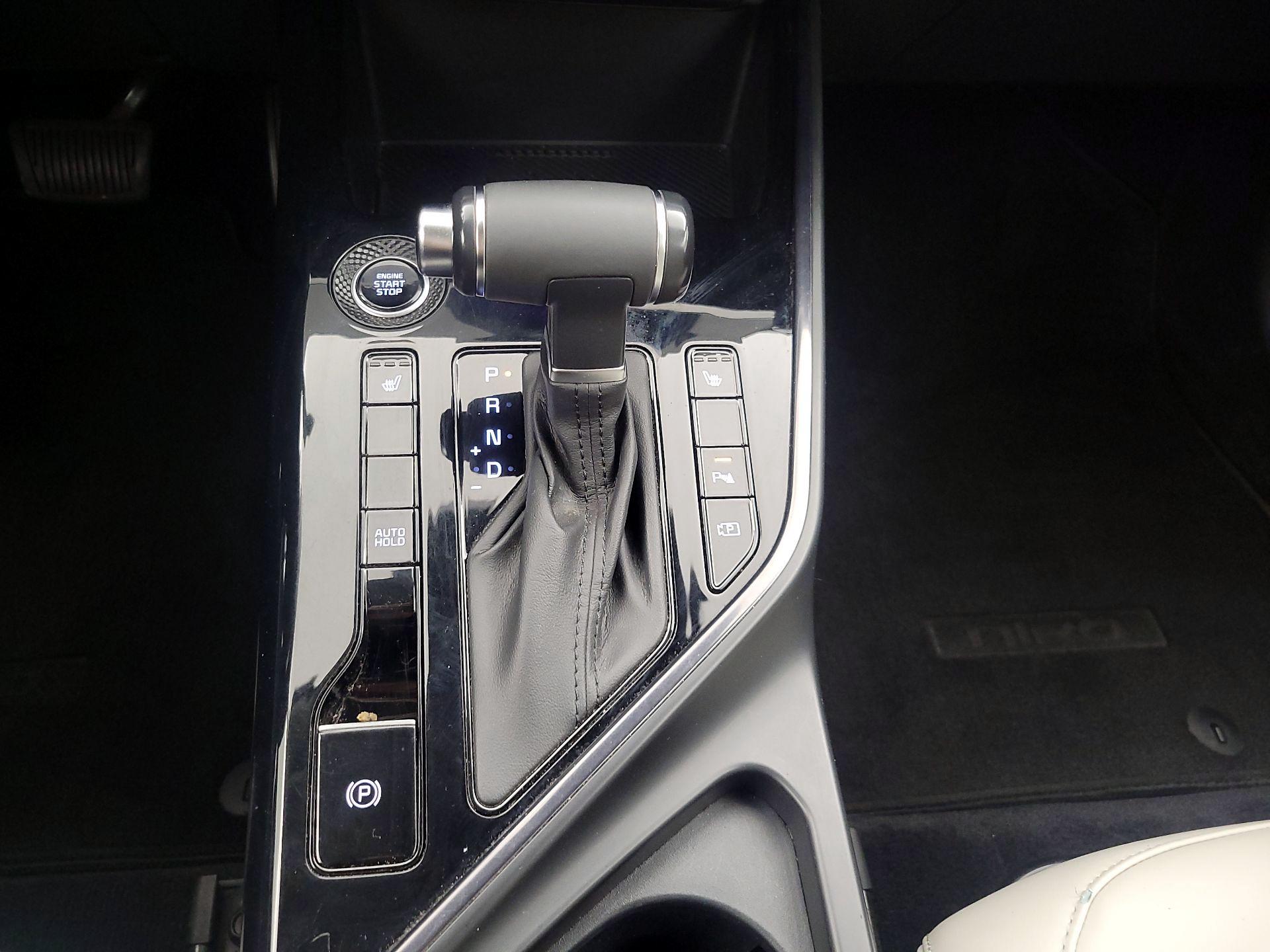 Thumbnail: 2023 Kia Niro - 18