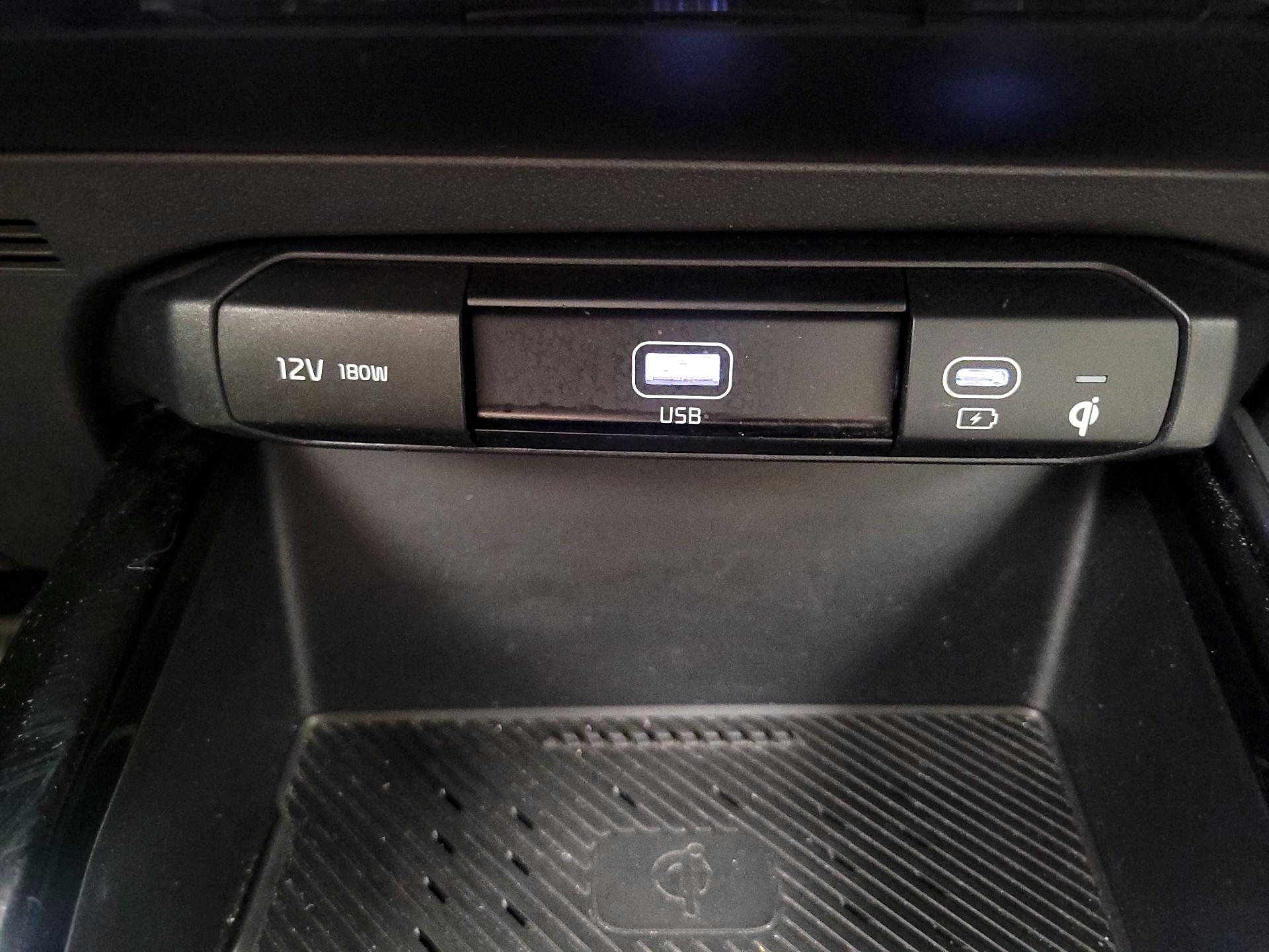 Thumbnail: 2023 Kia Niro - 19