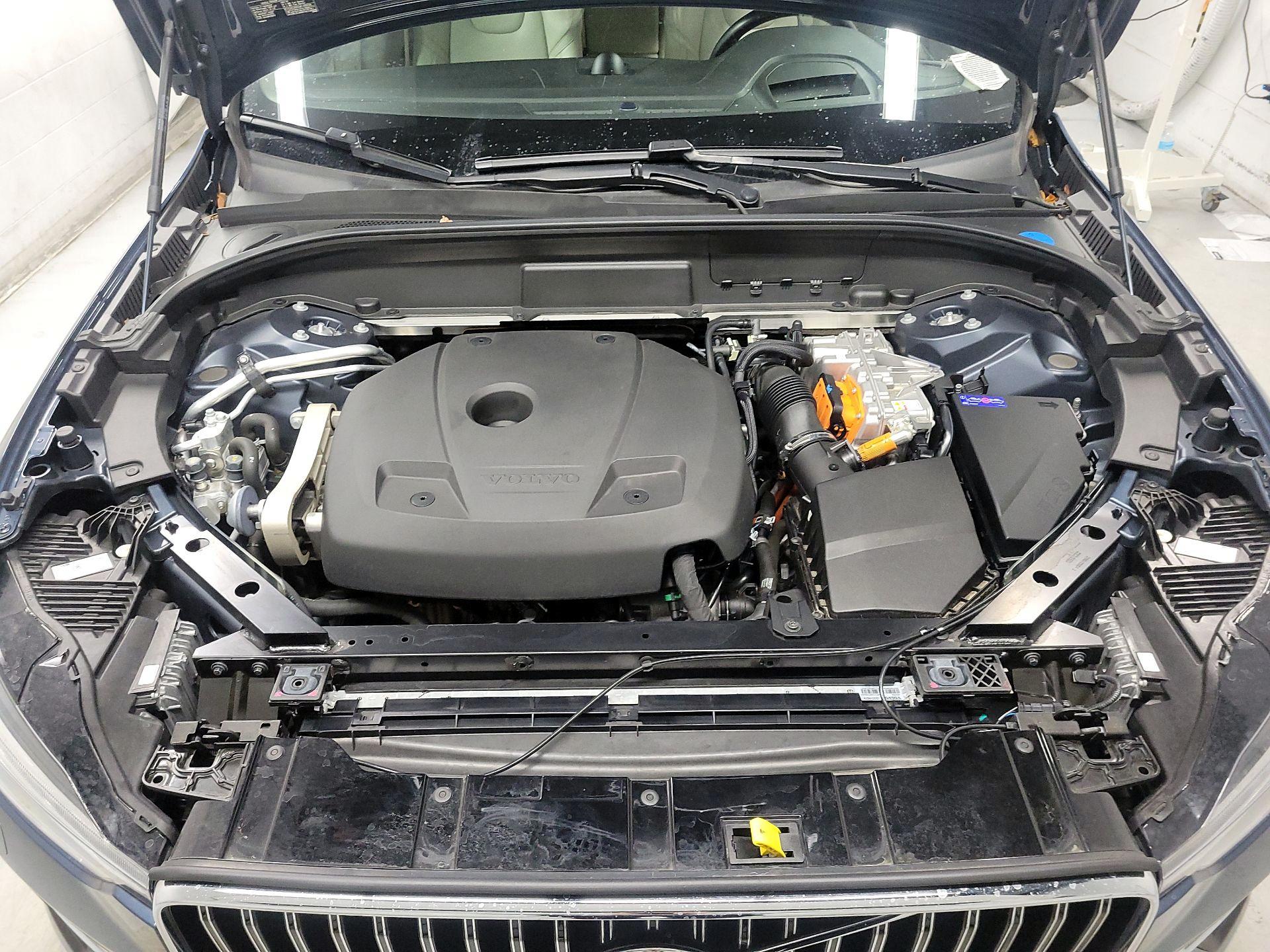 Thumbnail: 2022 Volvo XC60 - 20