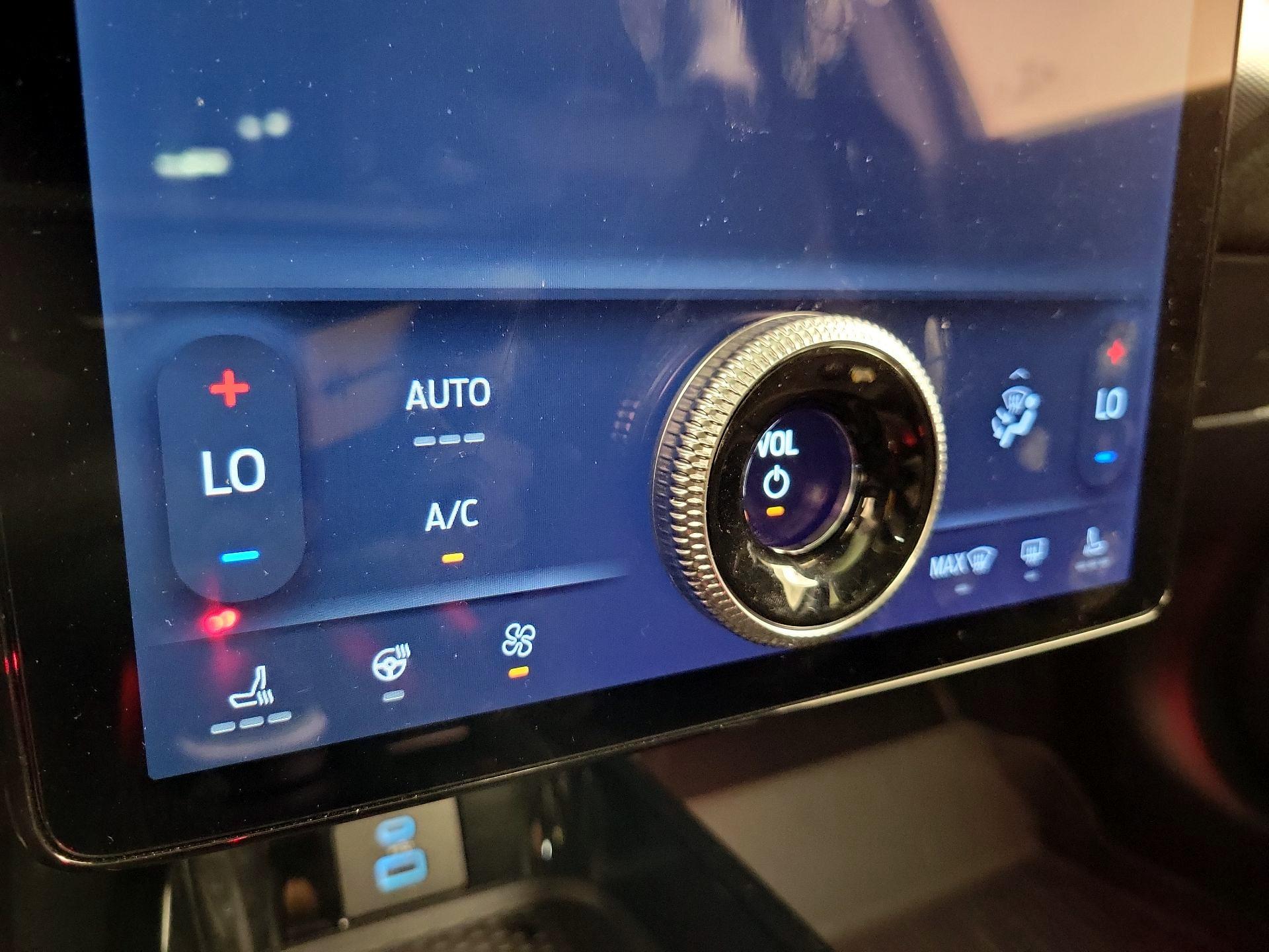 Thumbnail: 2022 Ford Mustang Mach-E - 17