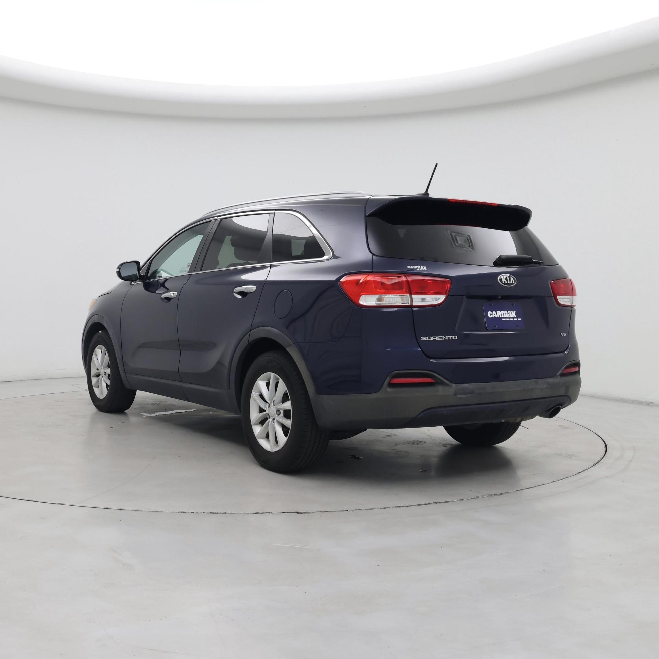 Thumbnail: 2016 Kia Sorento - 2