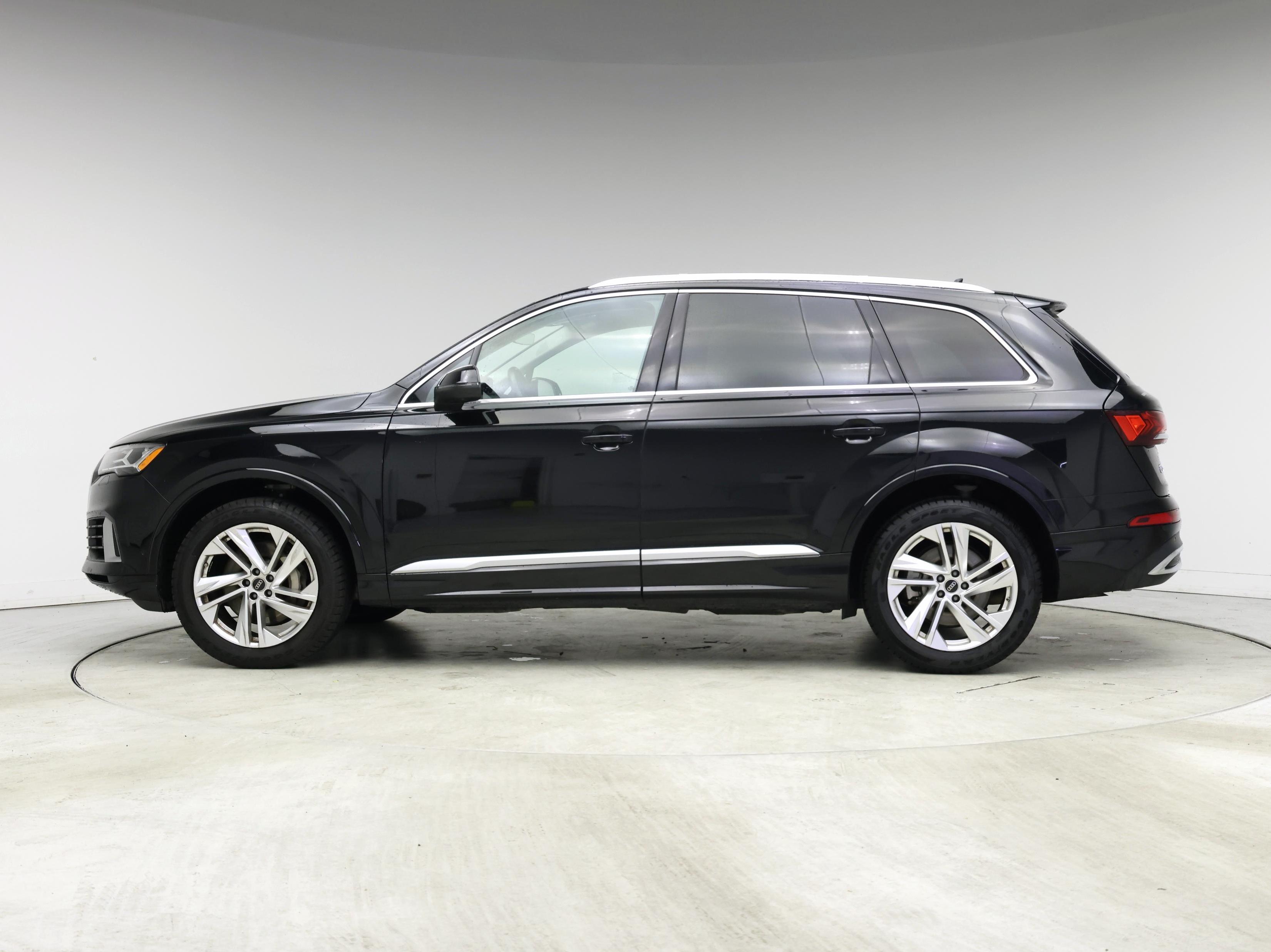 Thumbnail: 2023 Audi Q7 - 3