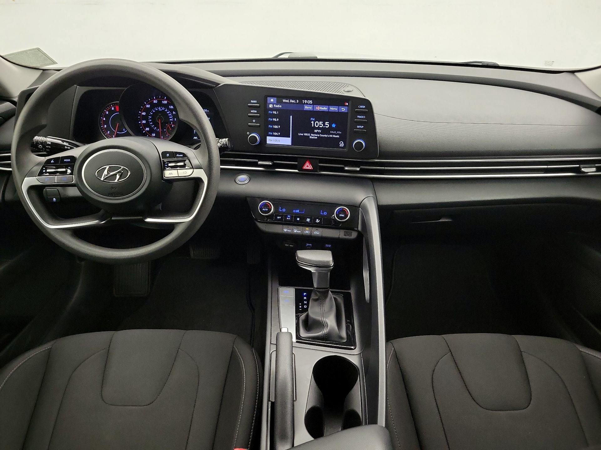 Thumbnail: 2022 Hyundai Elantra - 9