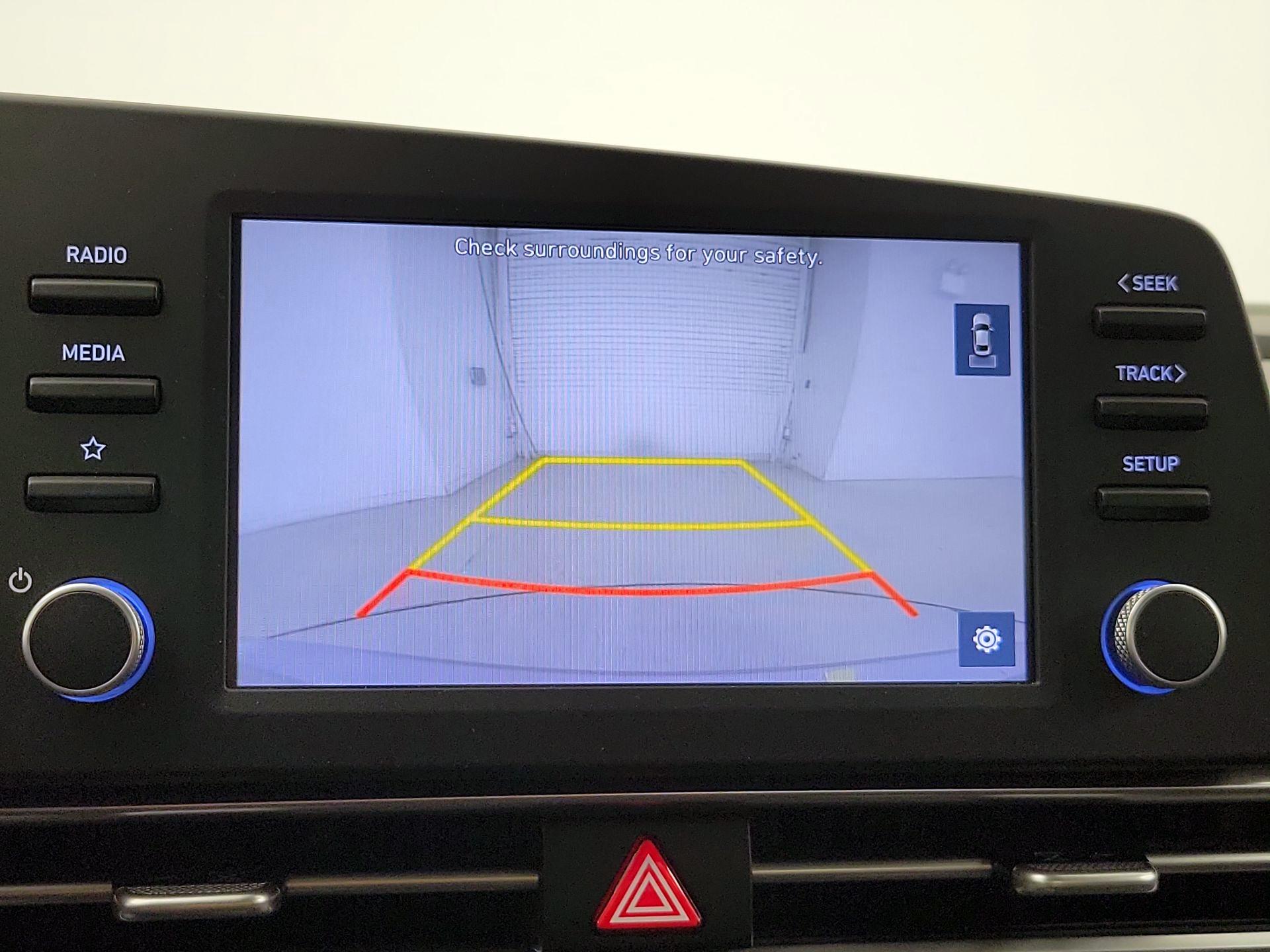 Thumbnail: 2022 Hyundai Elantra - 15