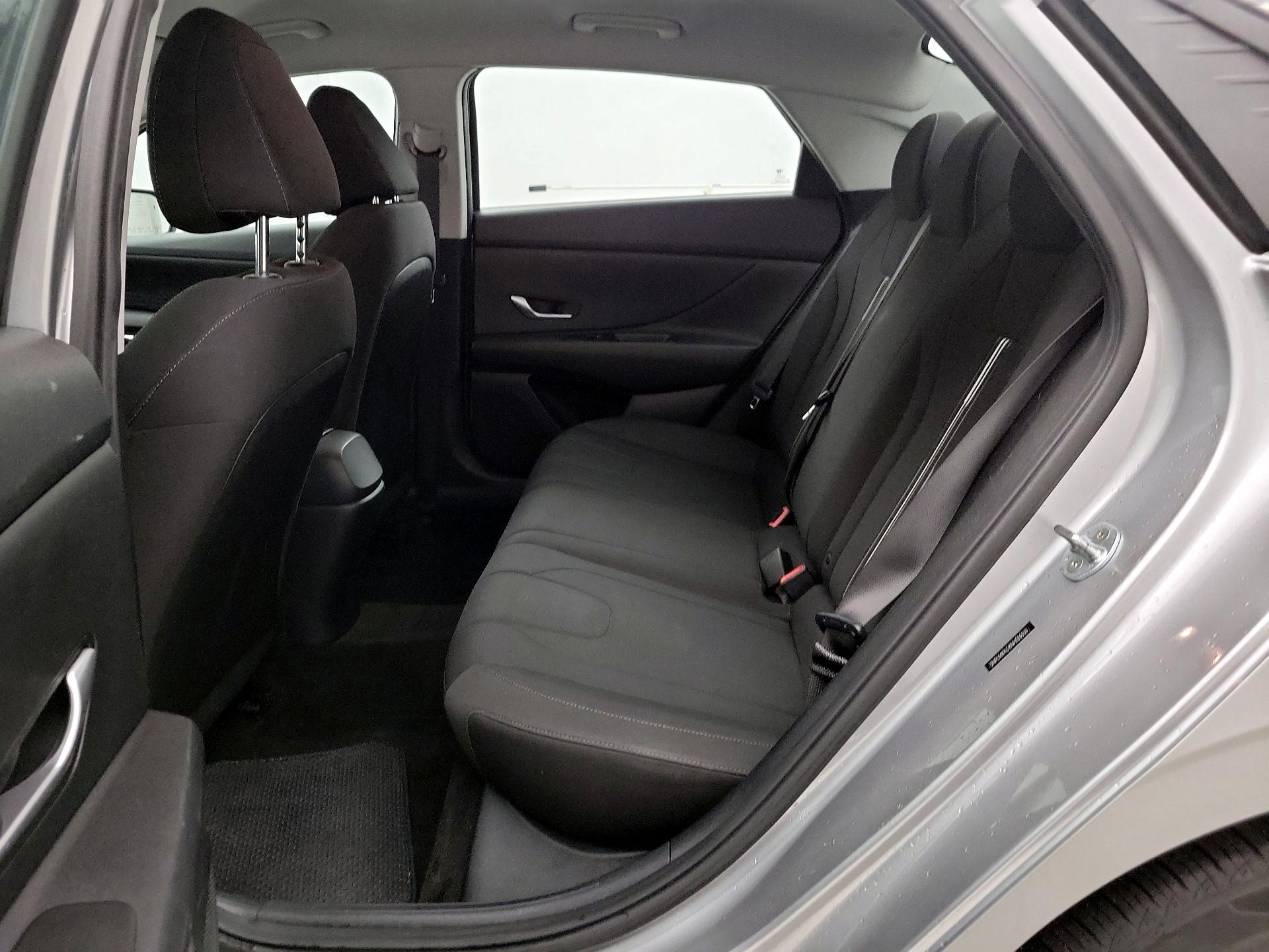 Thumbnail: 2022 Hyundai Elantra - 20