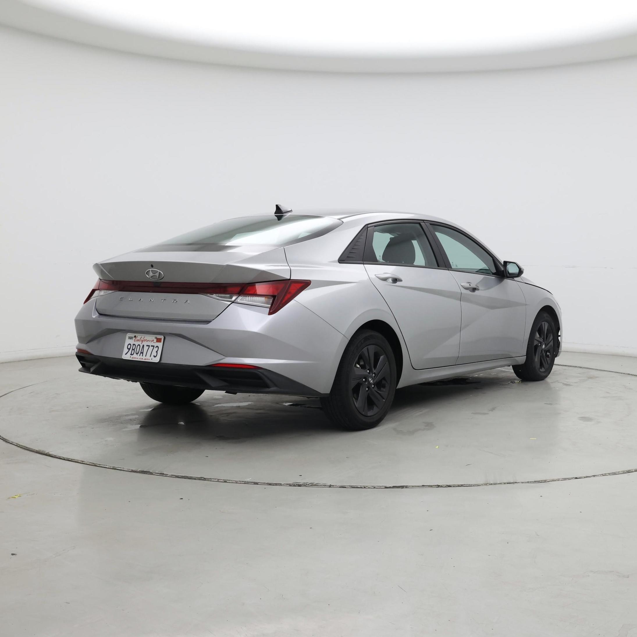 Thumbnail: 2022 Hyundai Elantra - 8