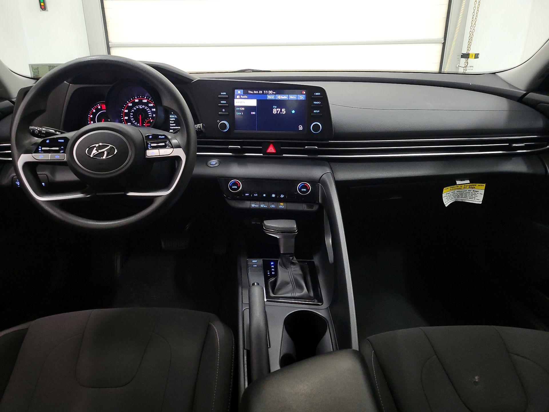 Thumbnail: 2022 Hyundai Elantra - 9