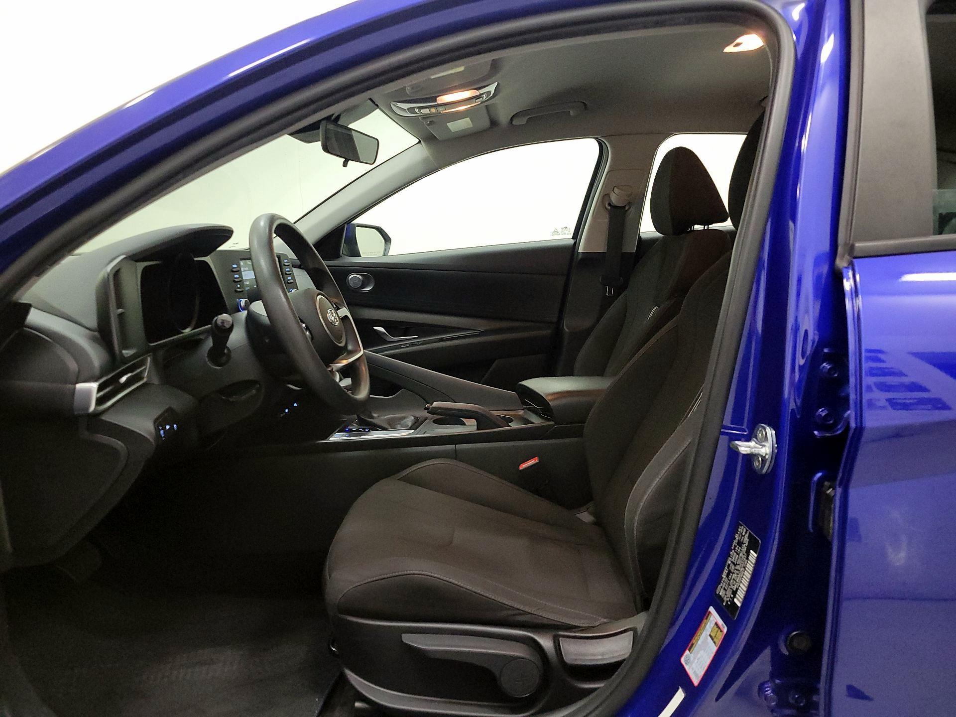 Thumbnail: 2022 Hyundai Elantra - 11